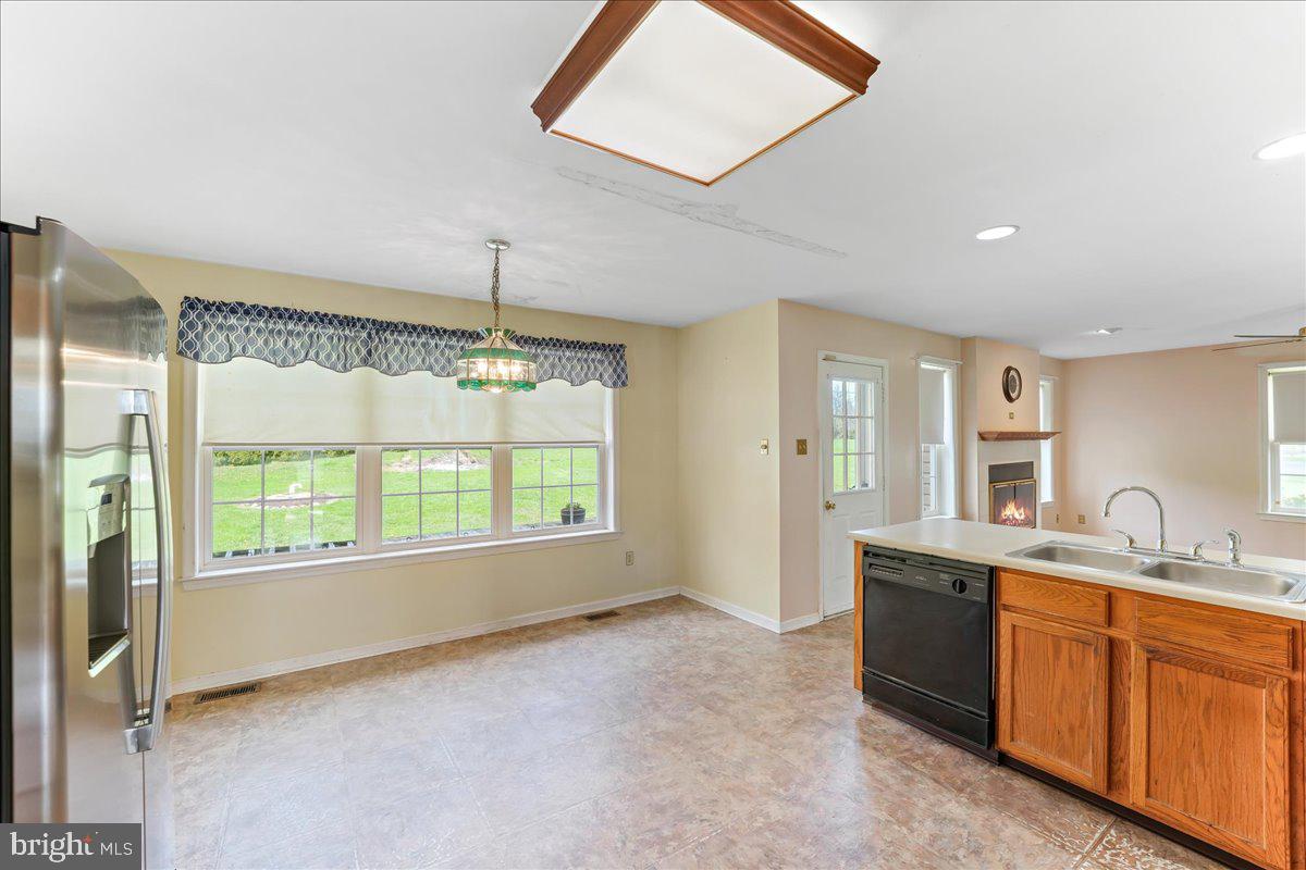 MEADOWBROOK - Residential
