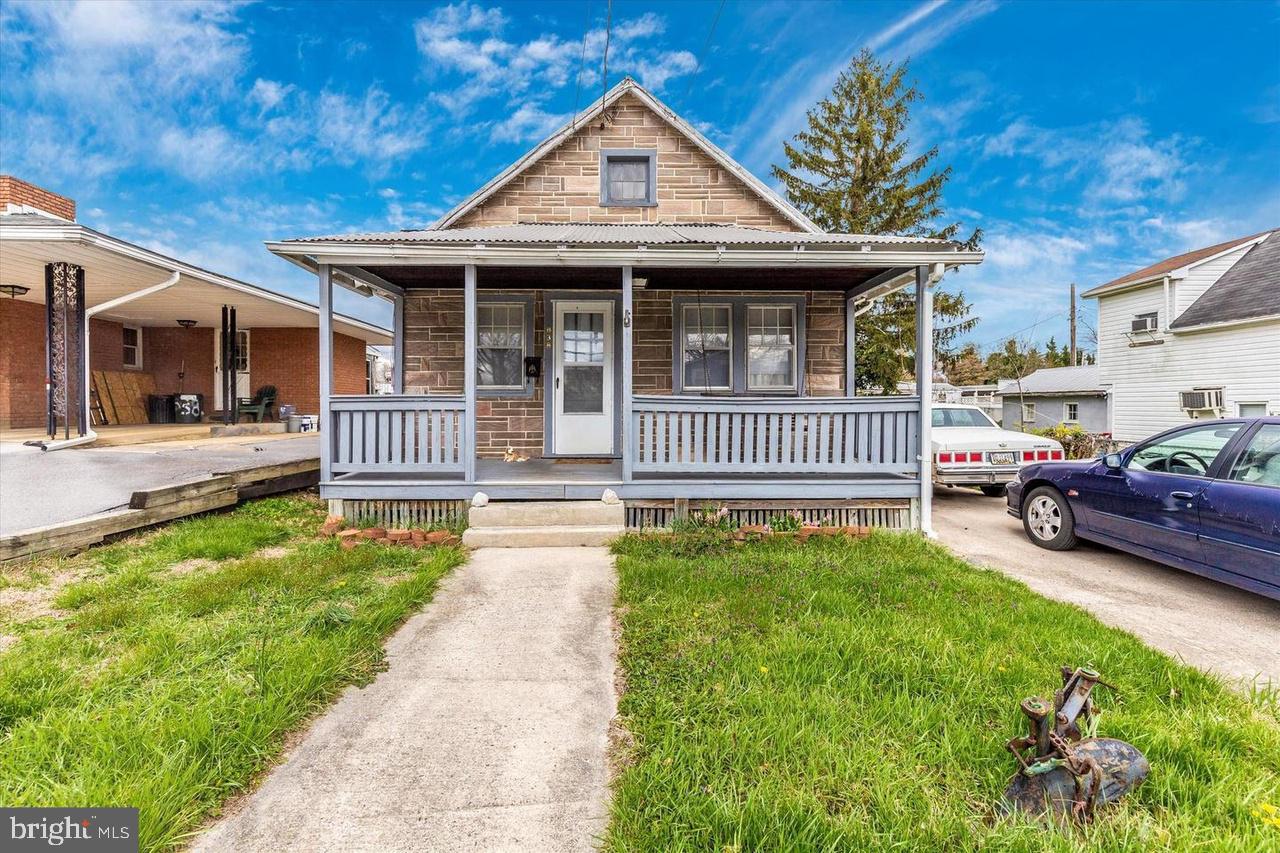 Excellent investment opportunity with great potential. Property requires updates and is being sold strictly as-is, offering a strong opportunity for renovation and future value appreciation. Ideal for investors, renovators, or buyers looking to customize a home to their vision..