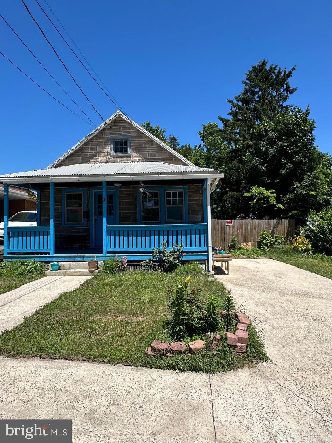 WEST END - Residential