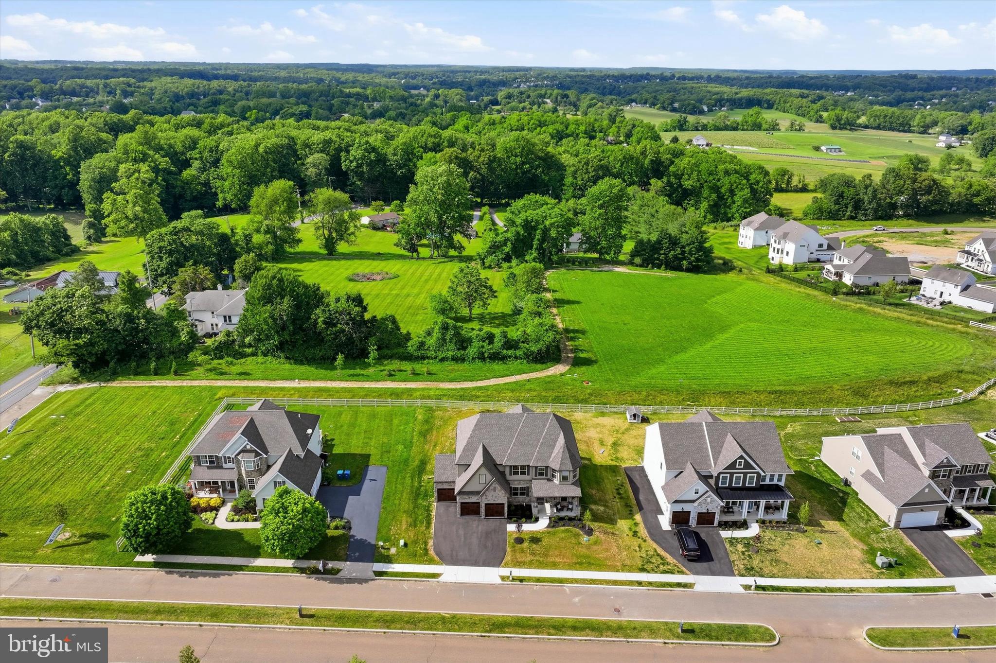 LEXINGTON POINTE - Residential