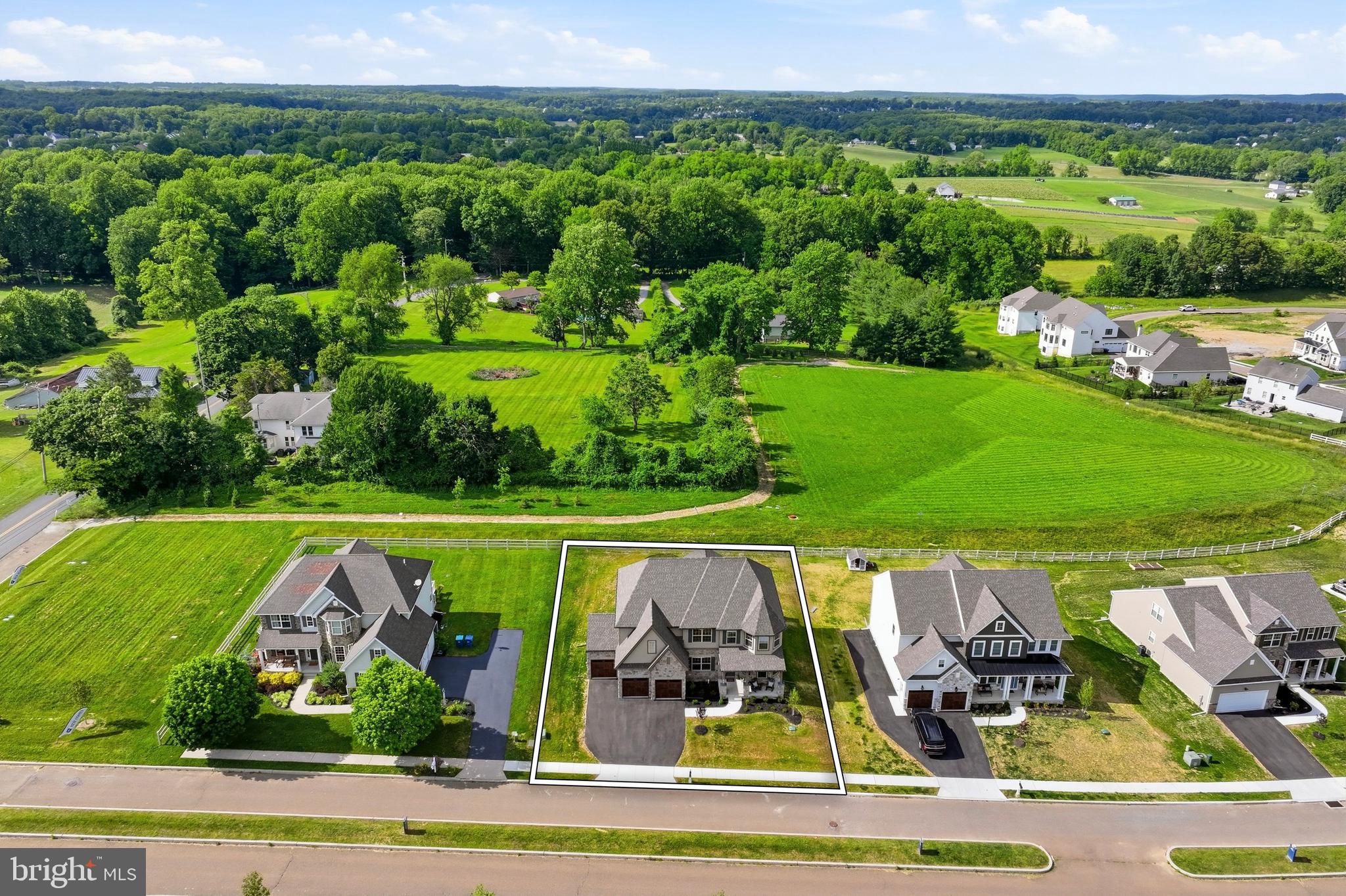 LEXINGTON POINTE - Residential