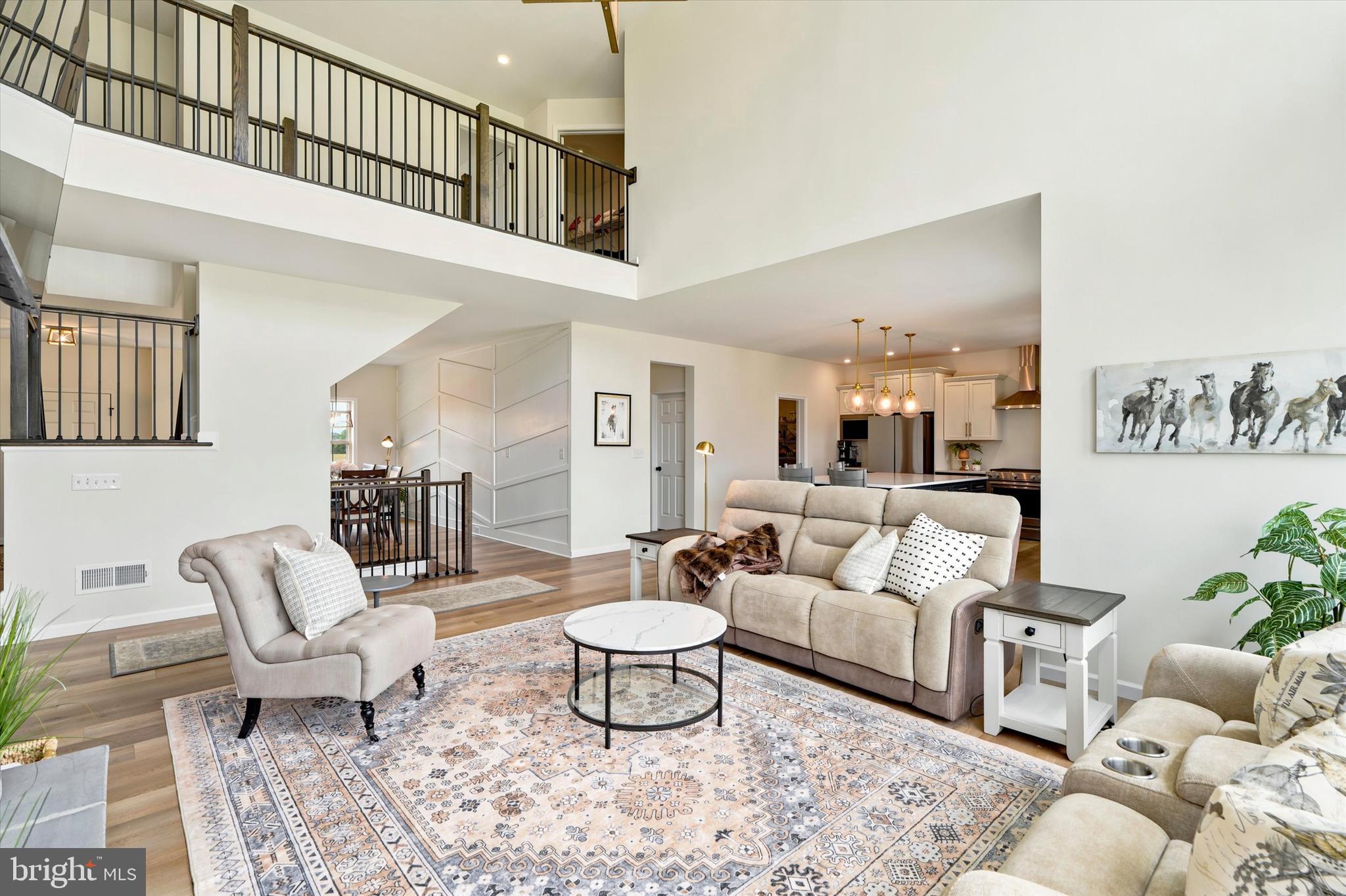 LEXINGTON POINTE - Residential