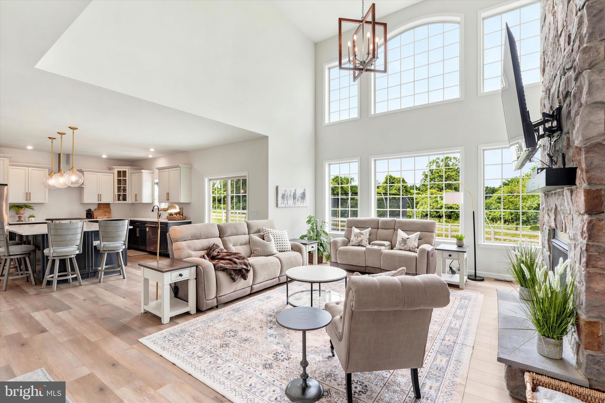 LEXINGTON POINTE - Residential
