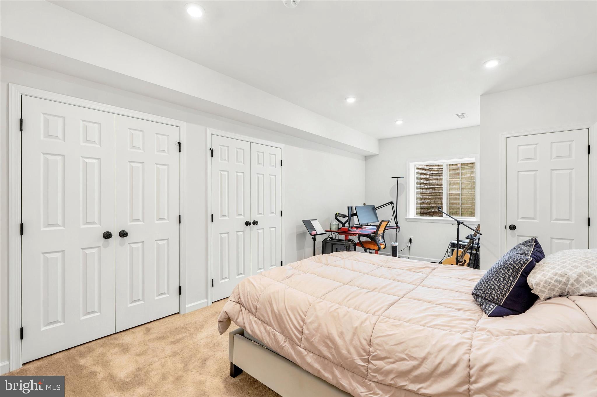 LEXINGTON POINTE - Residential