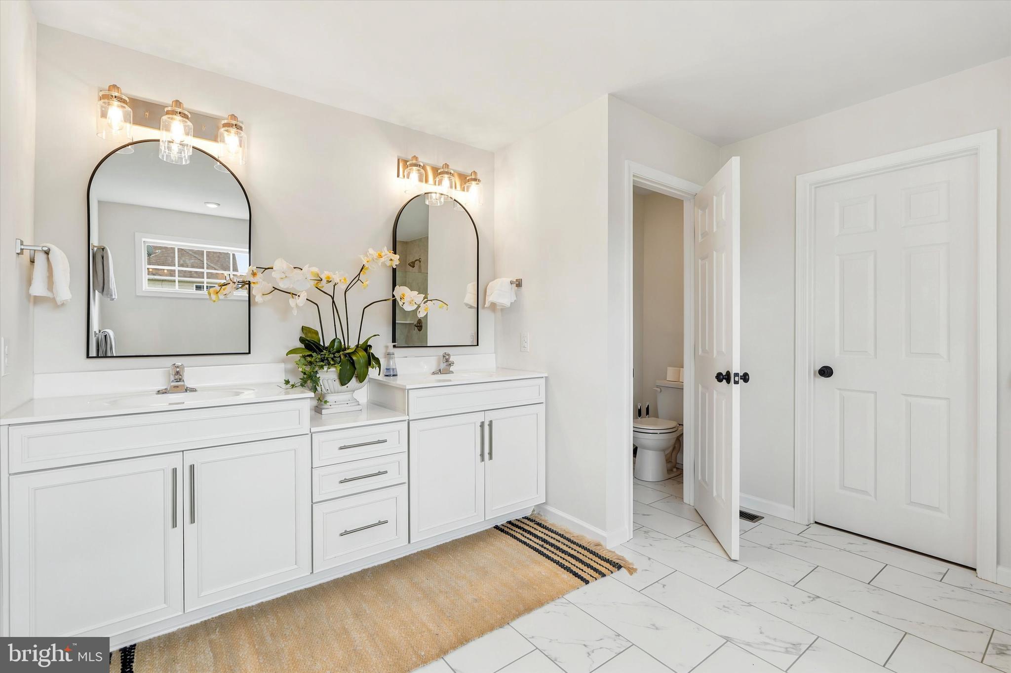 LEXINGTON POINTE - Residential