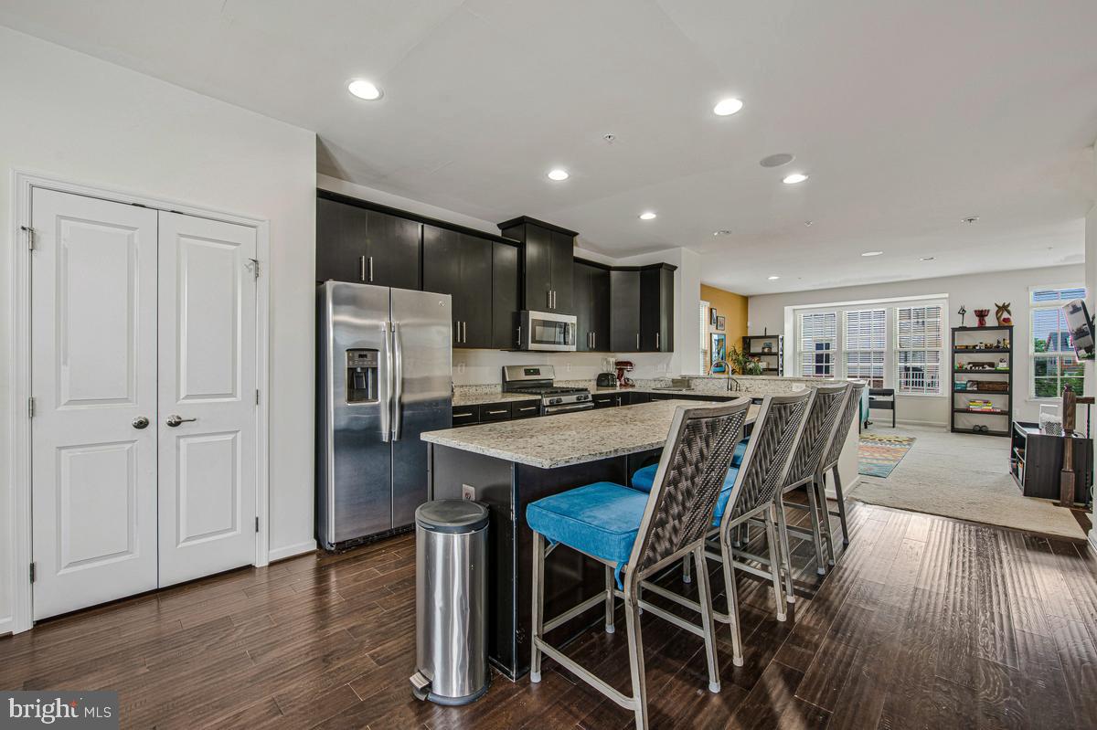 WESTSIDE - Residential