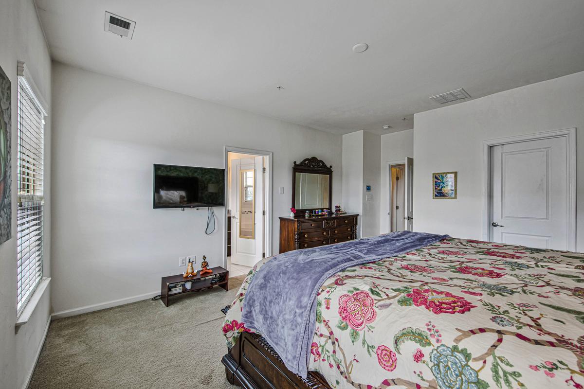 WESTSIDE - Residential