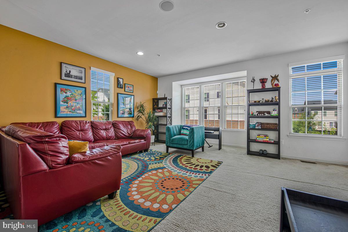 WESTSIDE - Residential