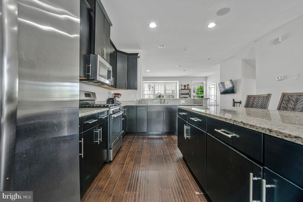 WESTSIDE - Residential
