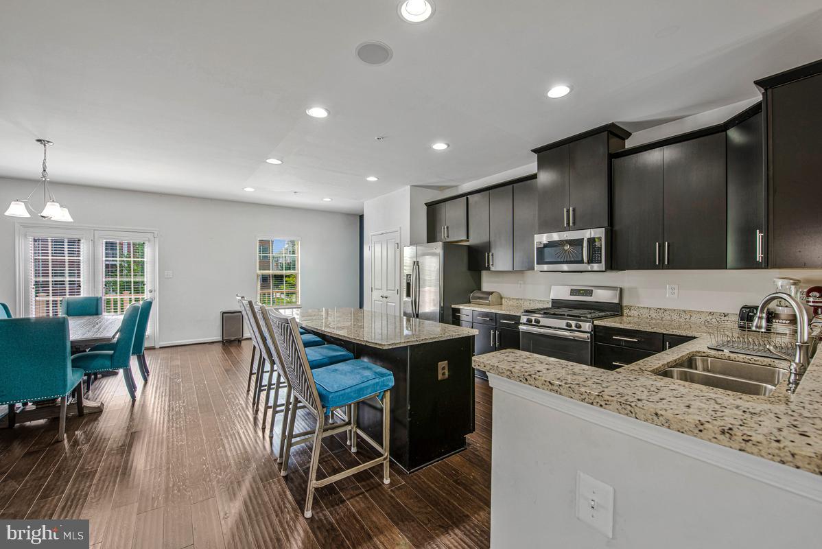 WESTSIDE - Residential
