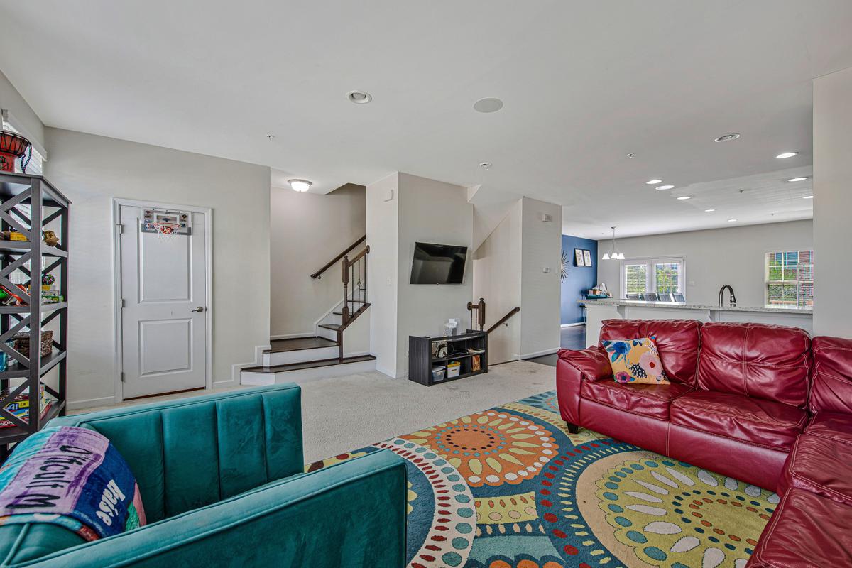 WESTSIDE - Residential