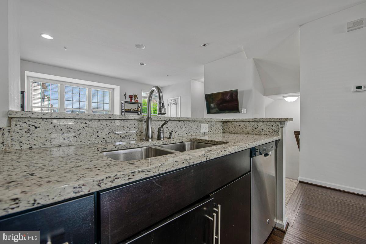 WESTSIDE - Residential