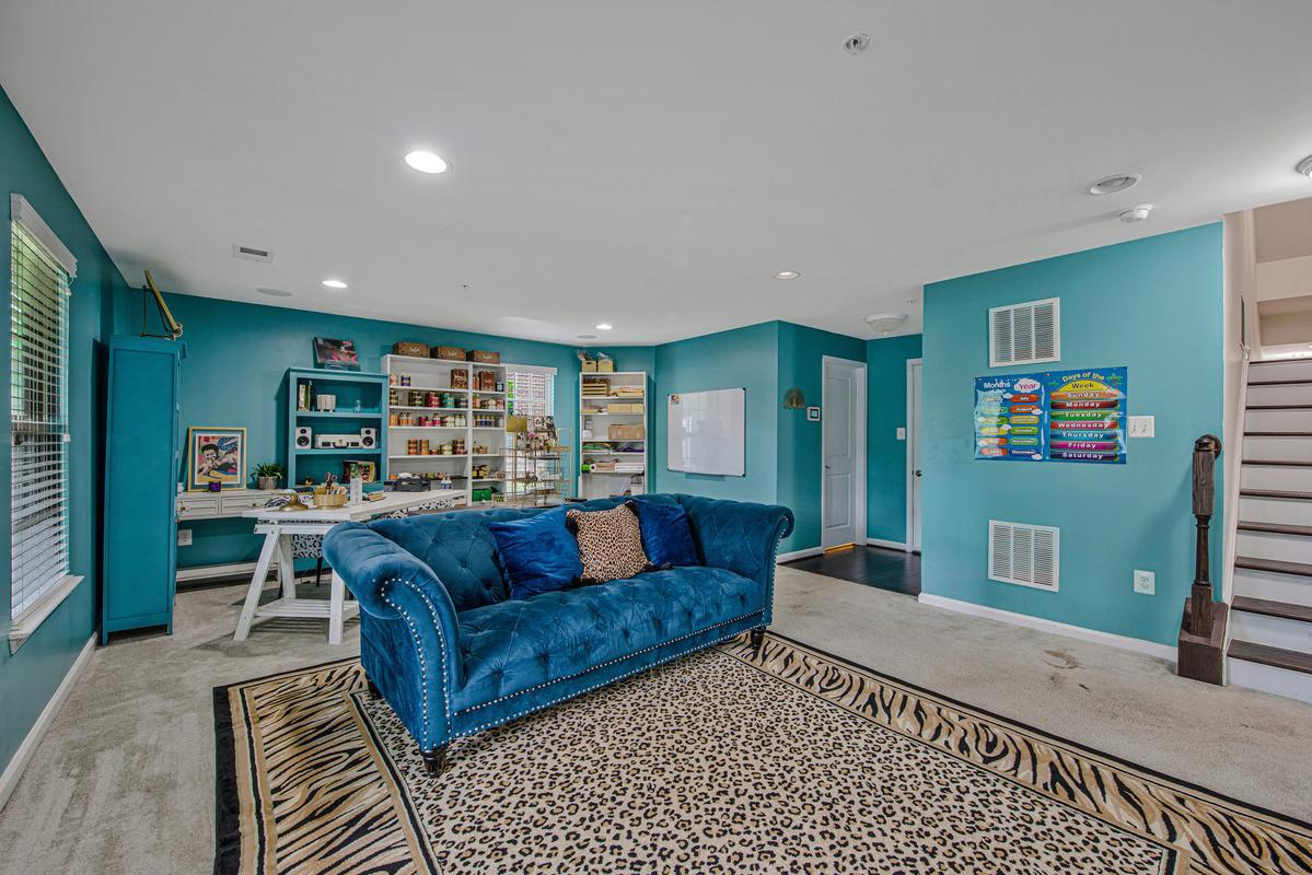 WESTSIDE - Residential