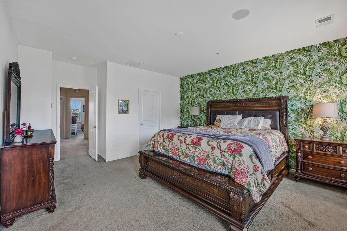 WESTSIDE - Residential