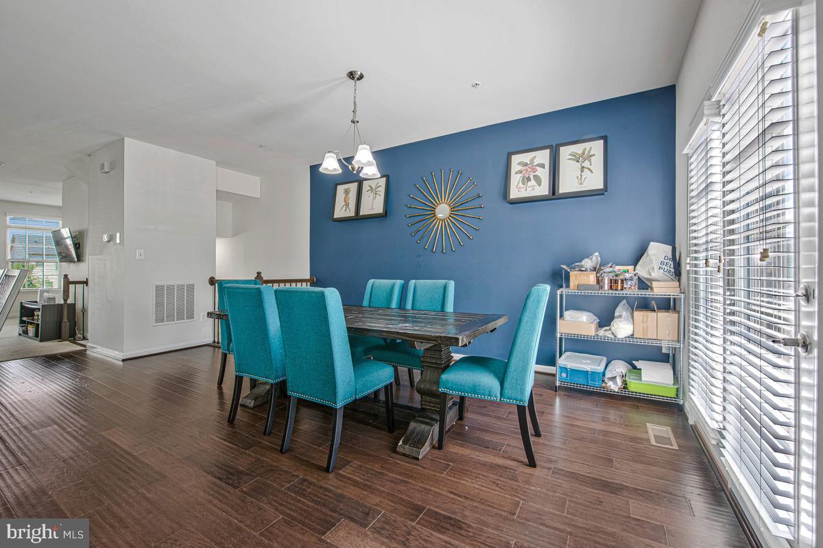 WESTSIDE - Residential