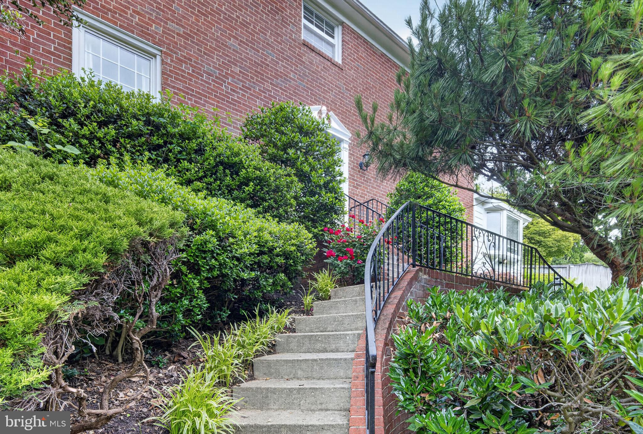 NORTH SPRINGBROOK - Residential