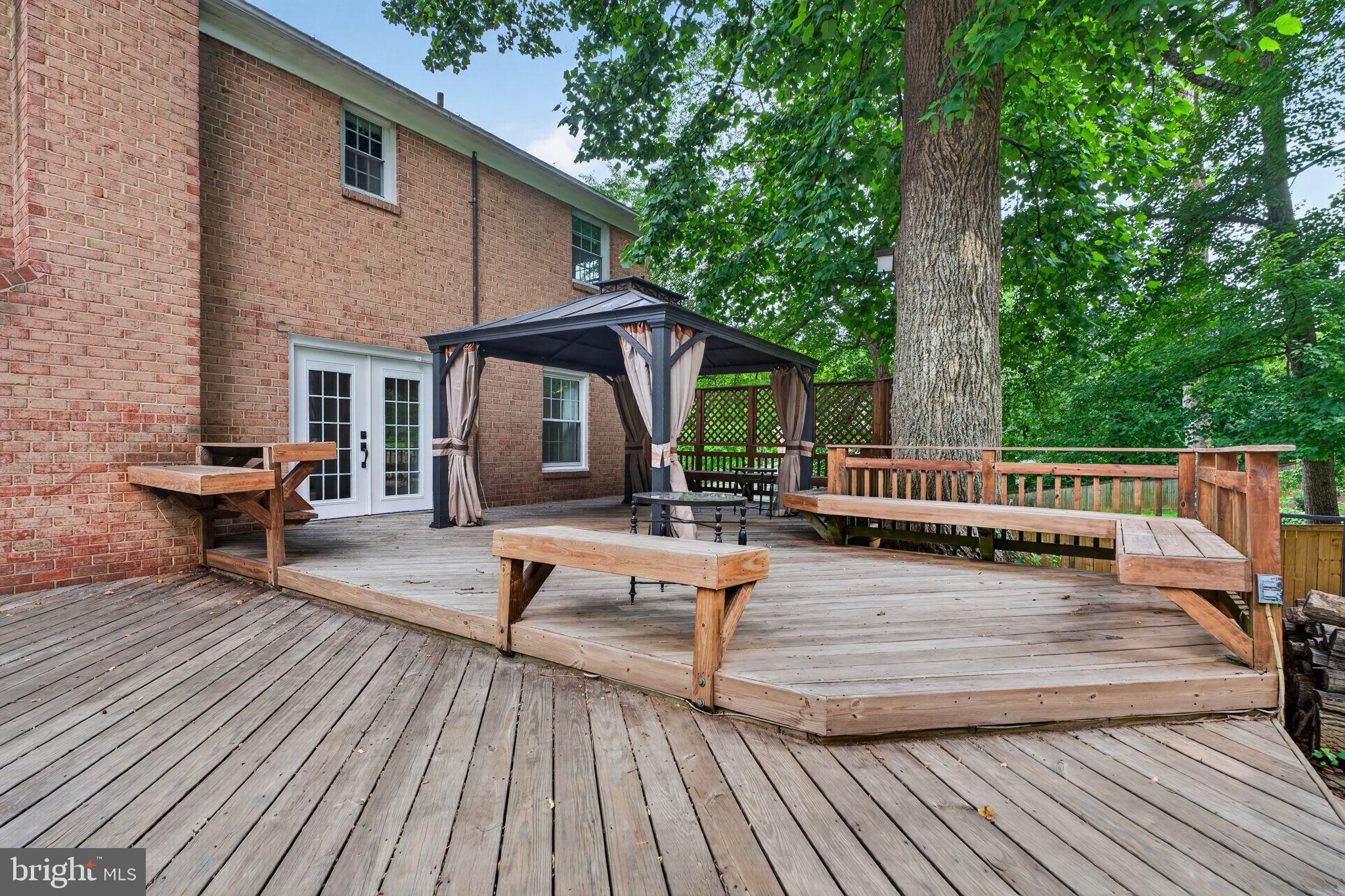 NORTH SPRINGBROOK - Residential