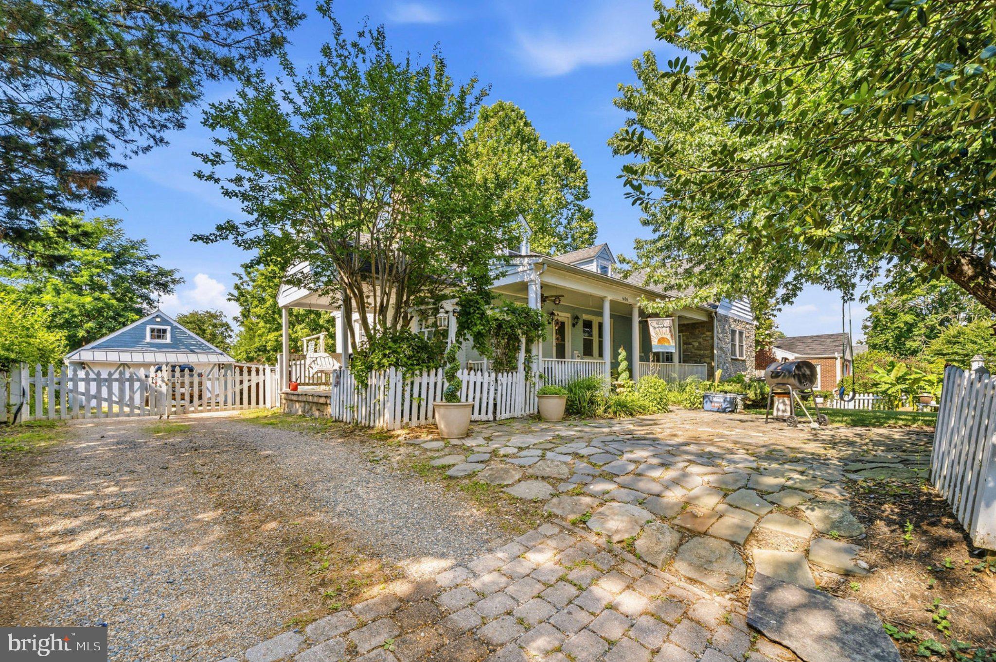 LOWENBACH - Residential
