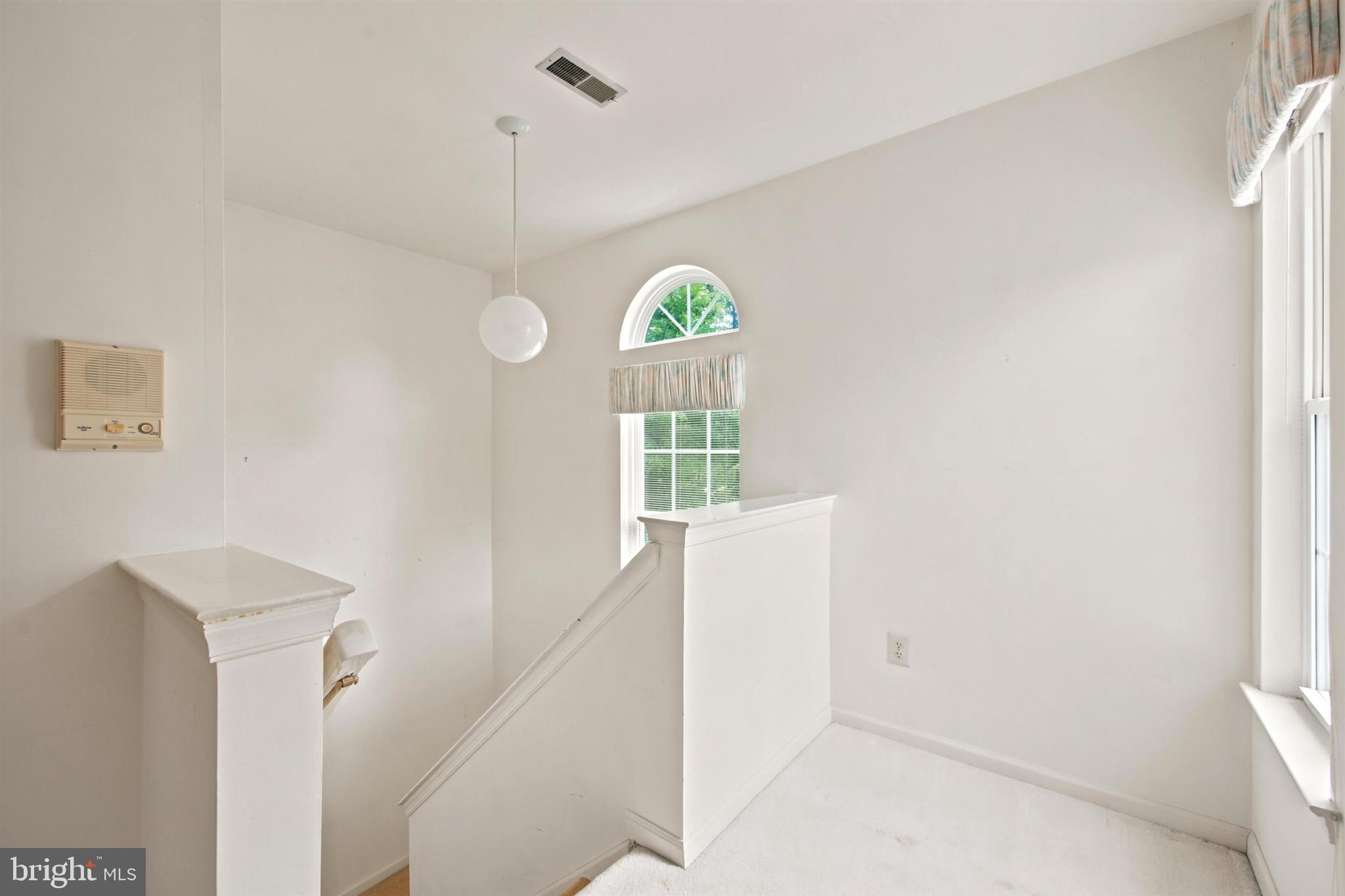 MAKEFIELD GLEN - Residential