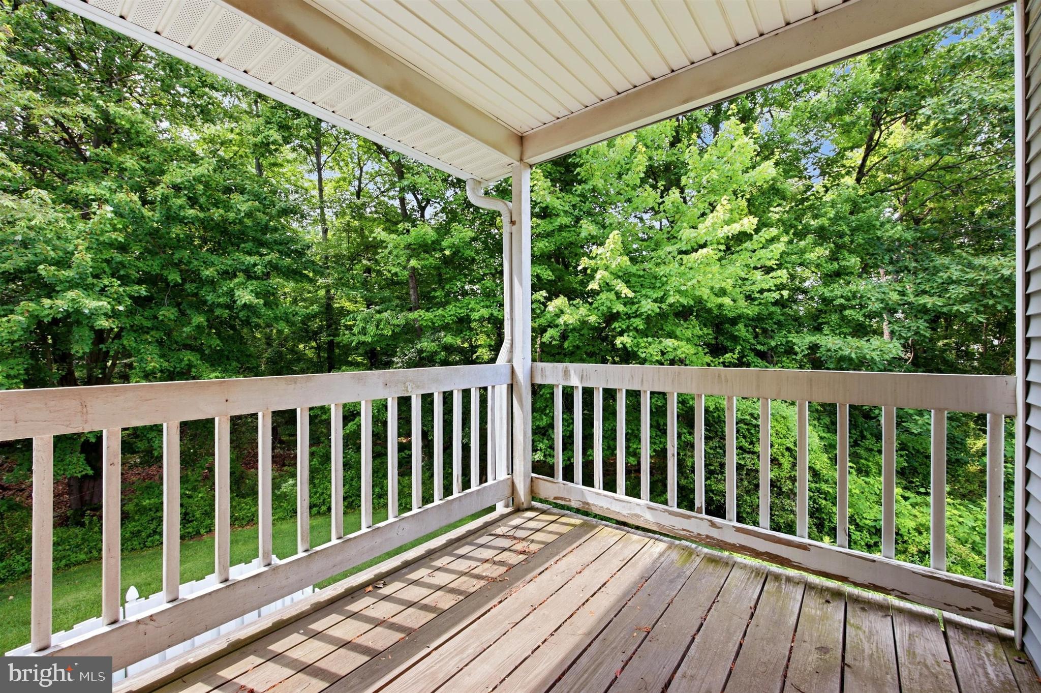 MAKEFIELD GLEN - Residential