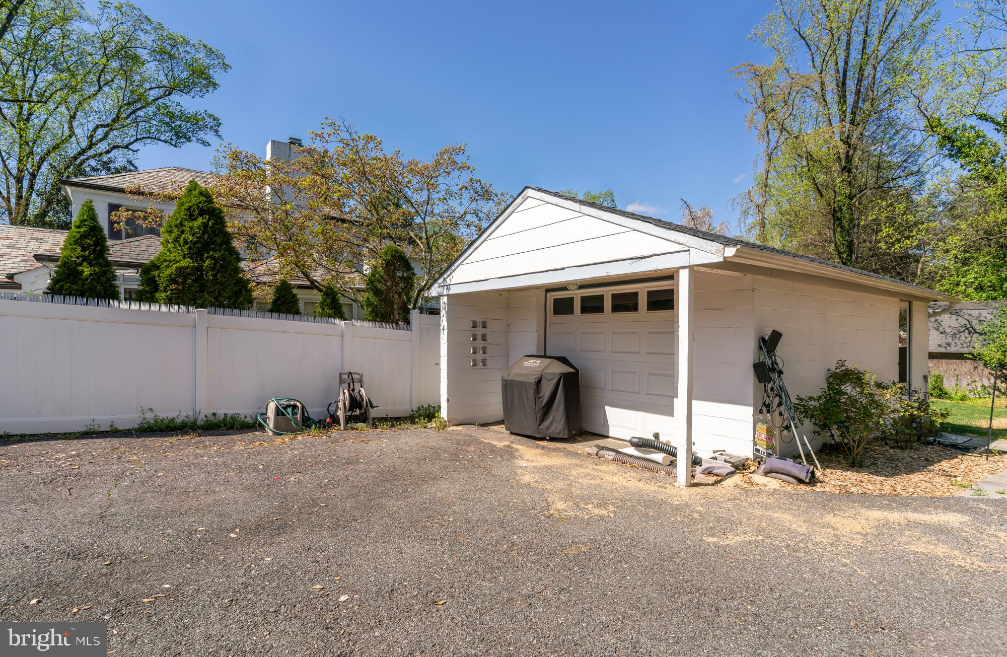 HILLANDALE - Residential