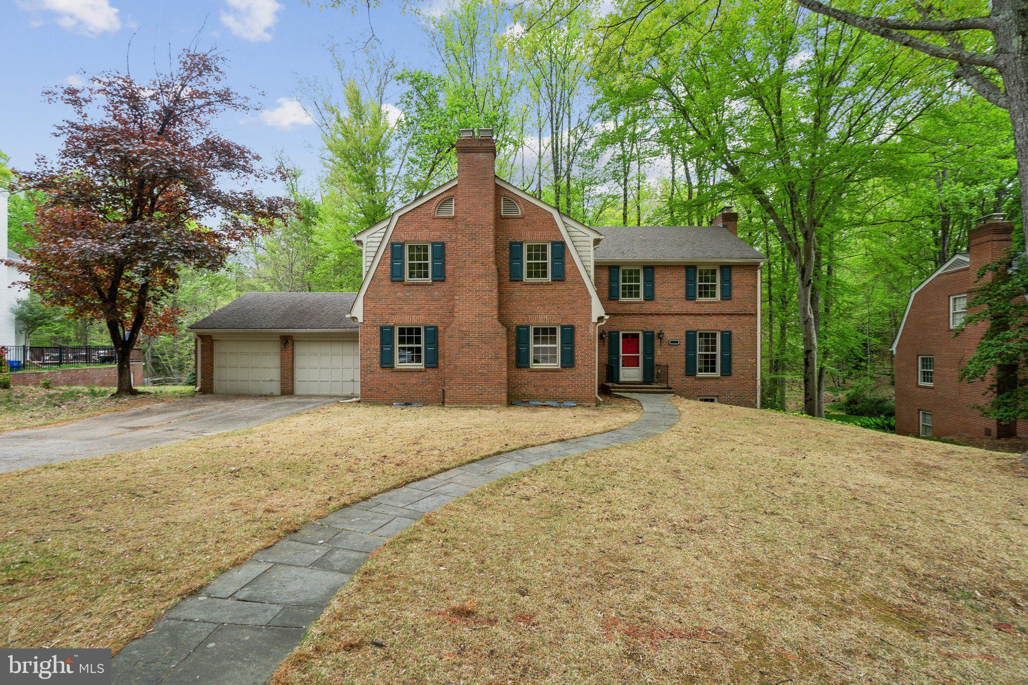 RIVER FALLS - Residential