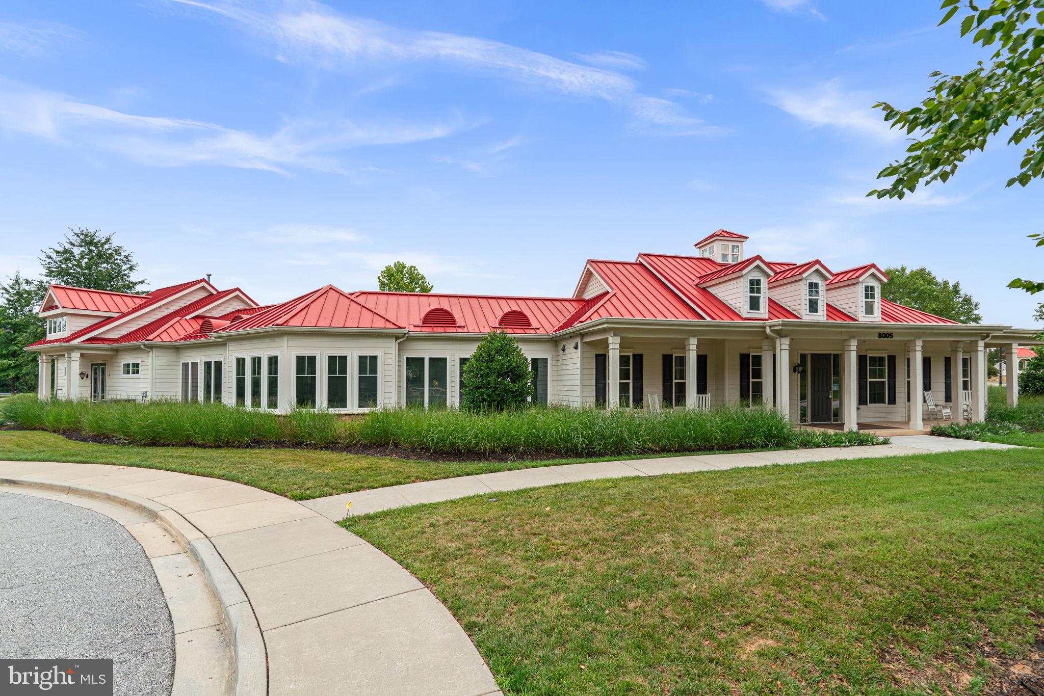 CREEKSIDE VILLAGE - Residential