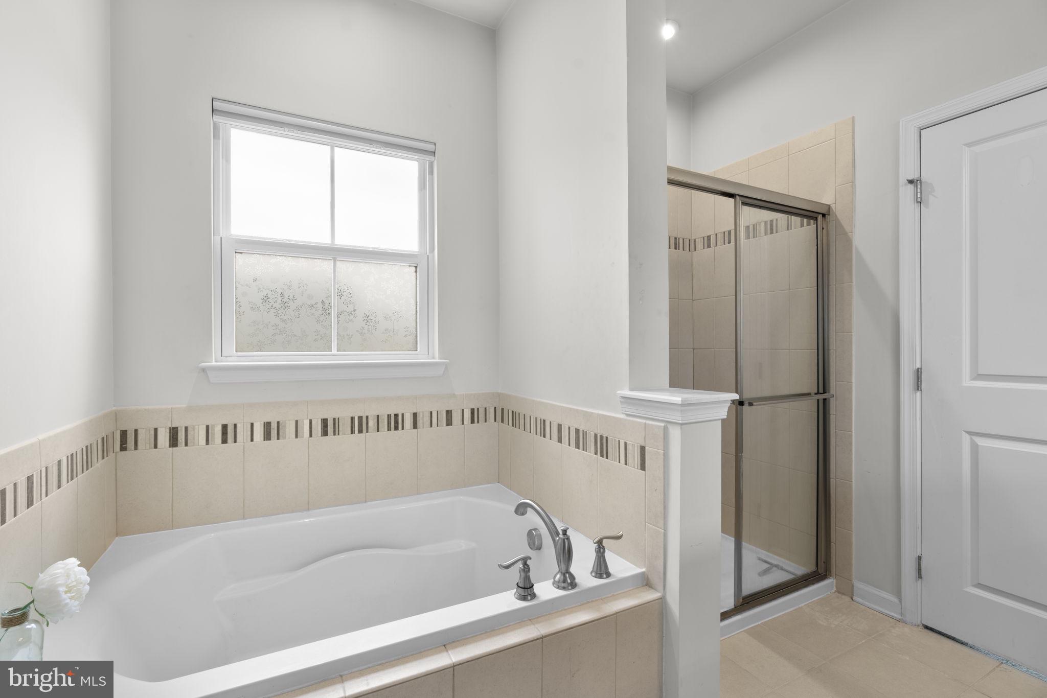 CREEKSIDE VILLAGE - Residential
