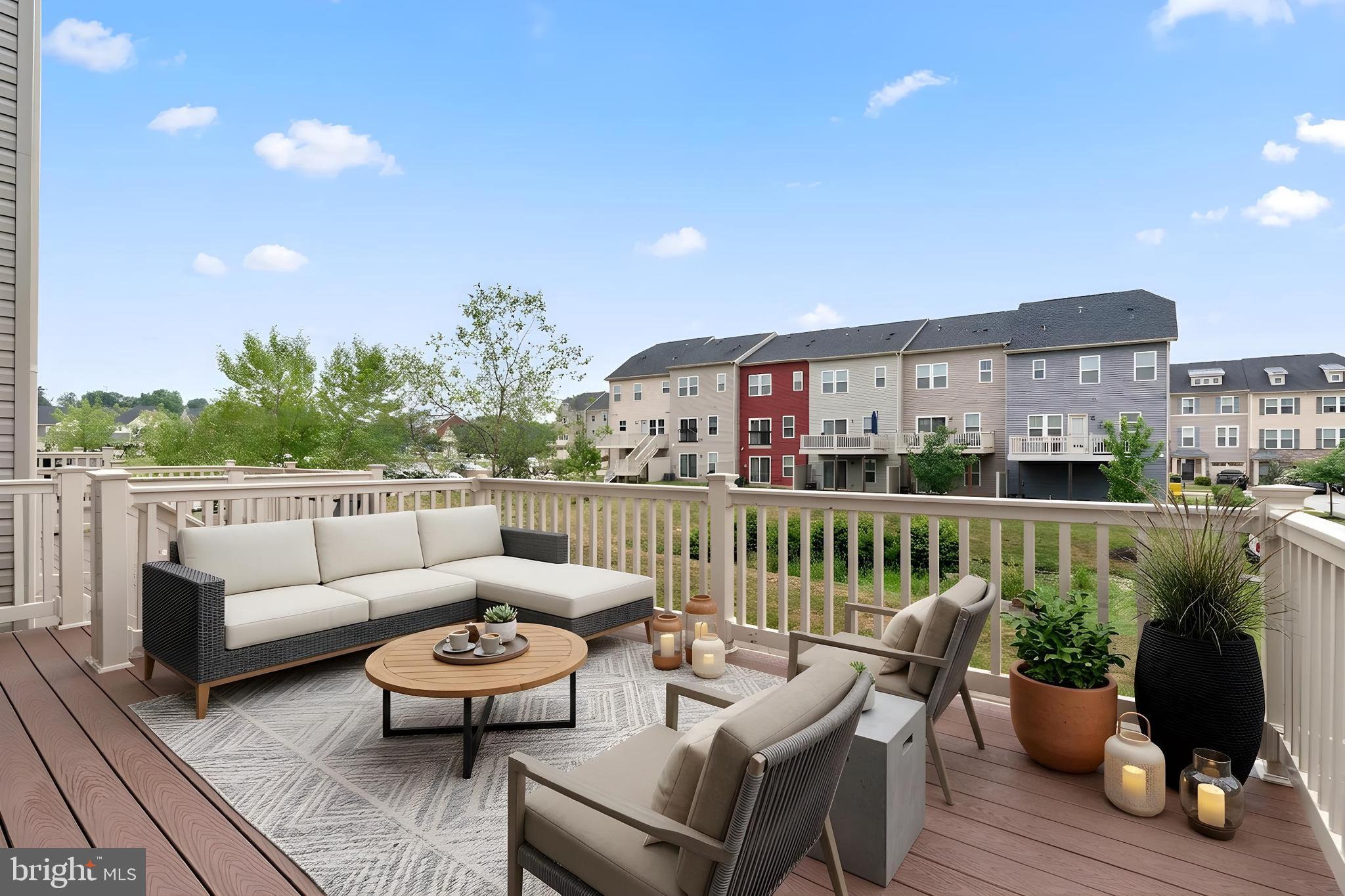 CREEKSIDE VILLAGE - Residential