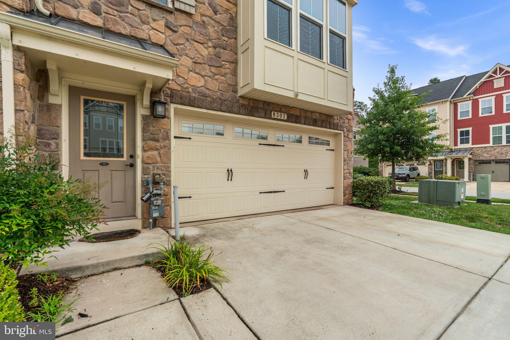 CREEKSIDE VILLAGE - Residential