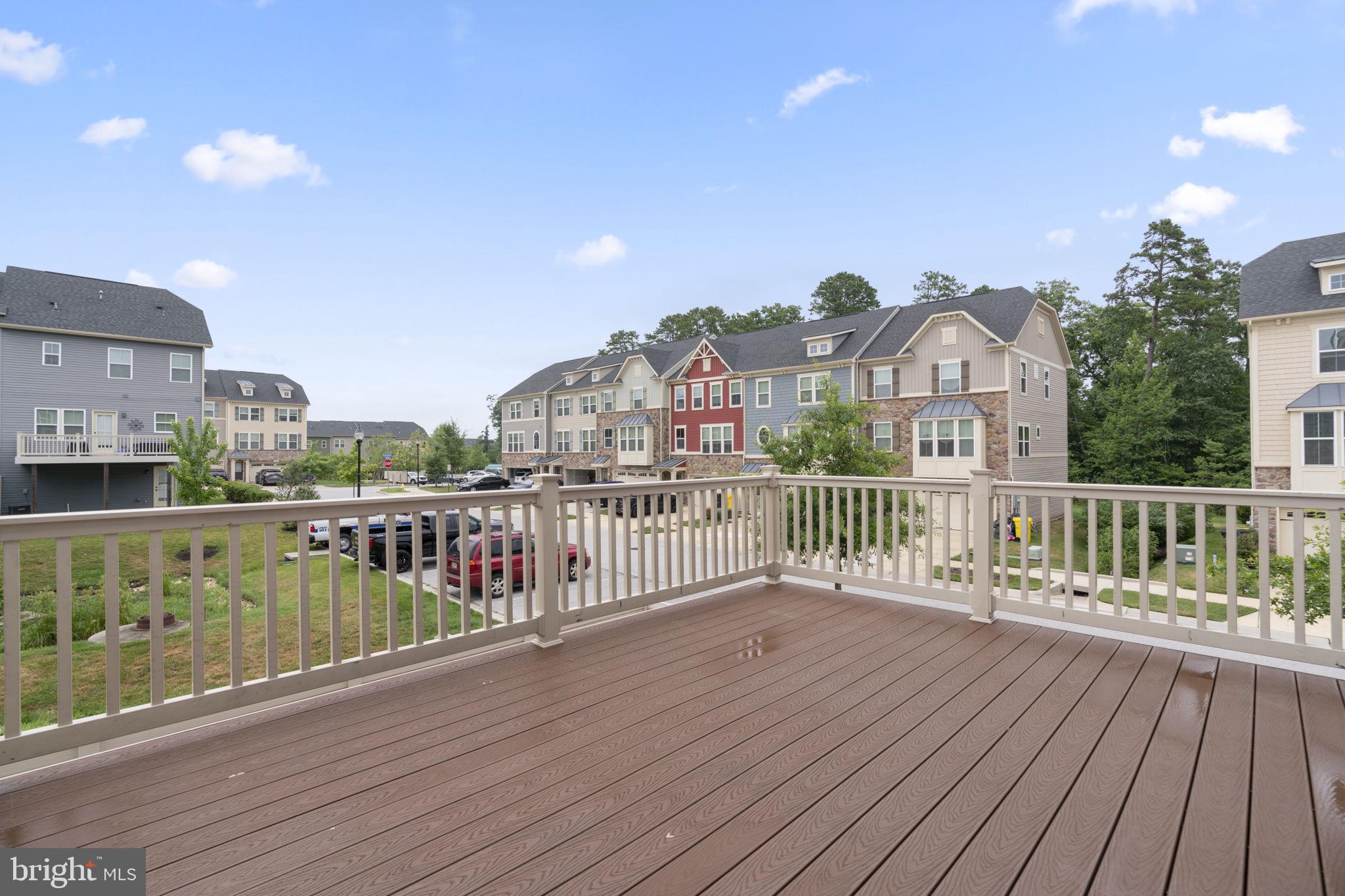 CREEKSIDE VILLAGE - Residential