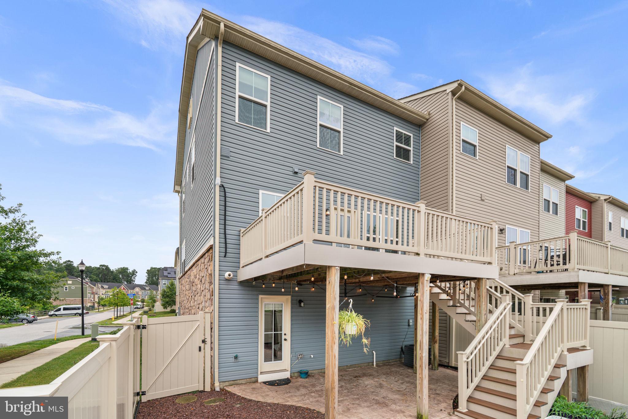 CREEKSIDE VILLAGE - Residential