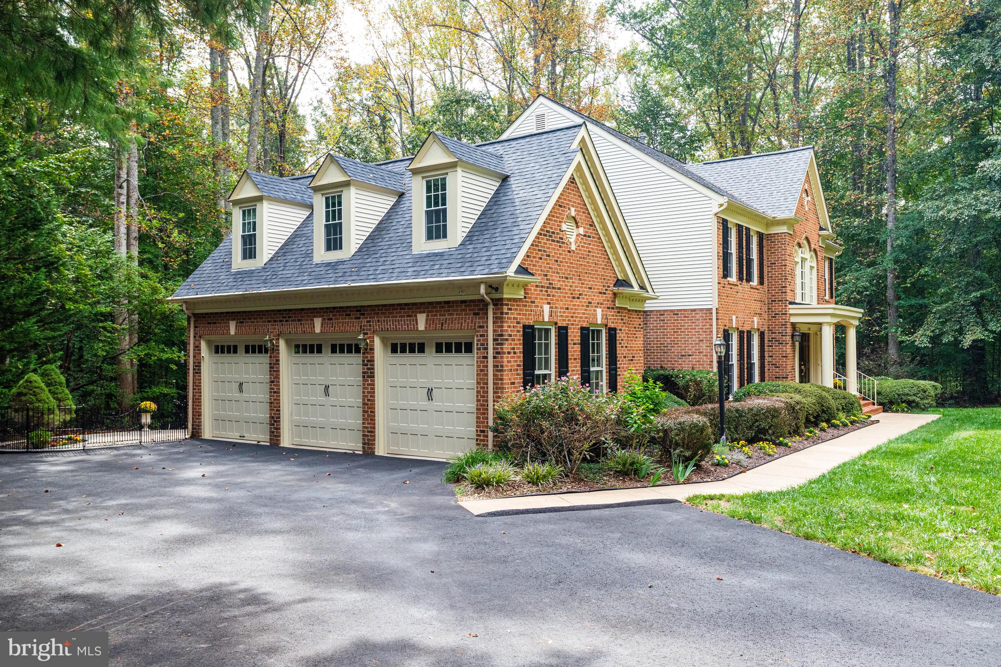 WALNUT ACRES - Residential
