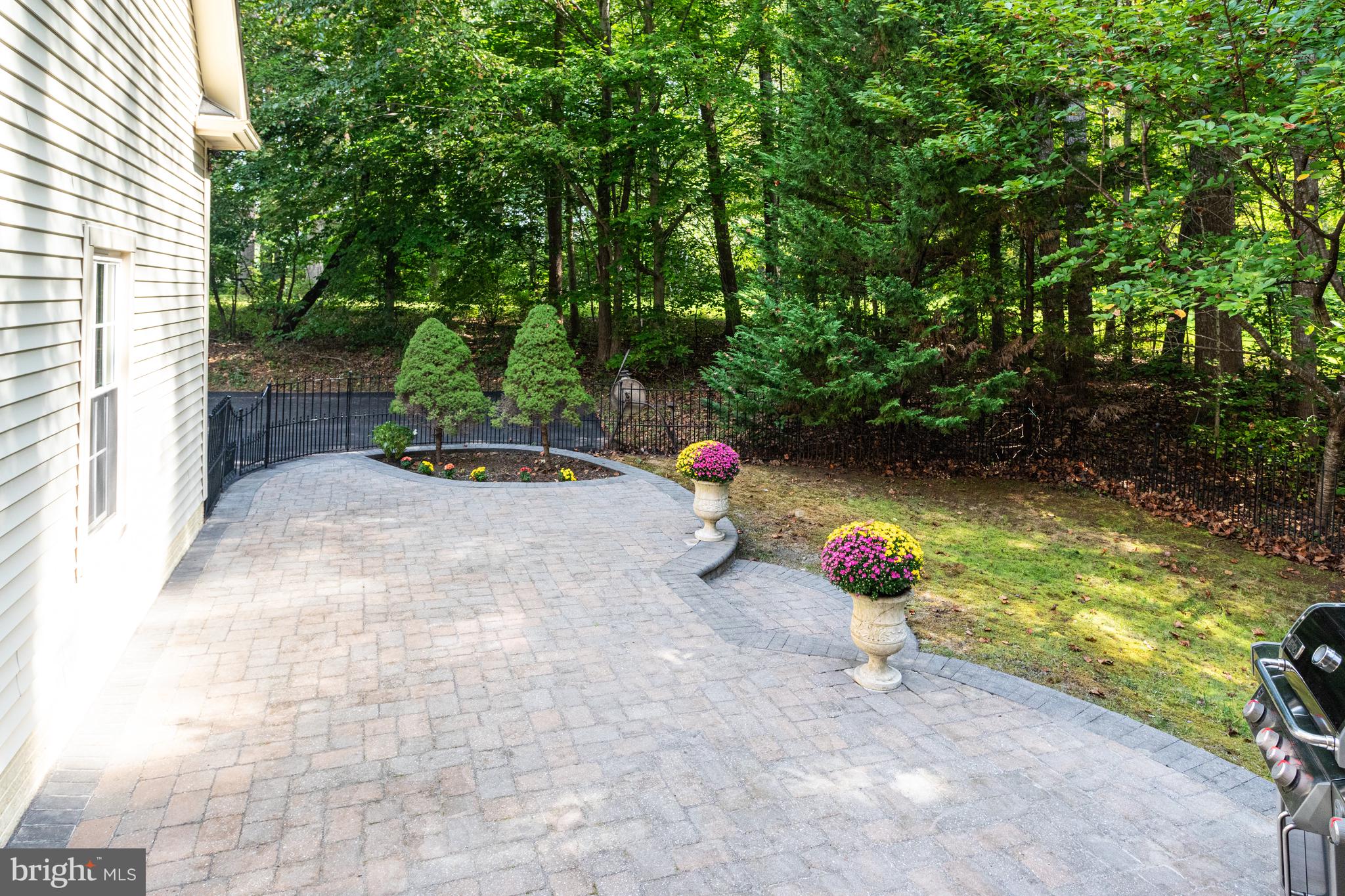 WALNUT ACRES - Residential