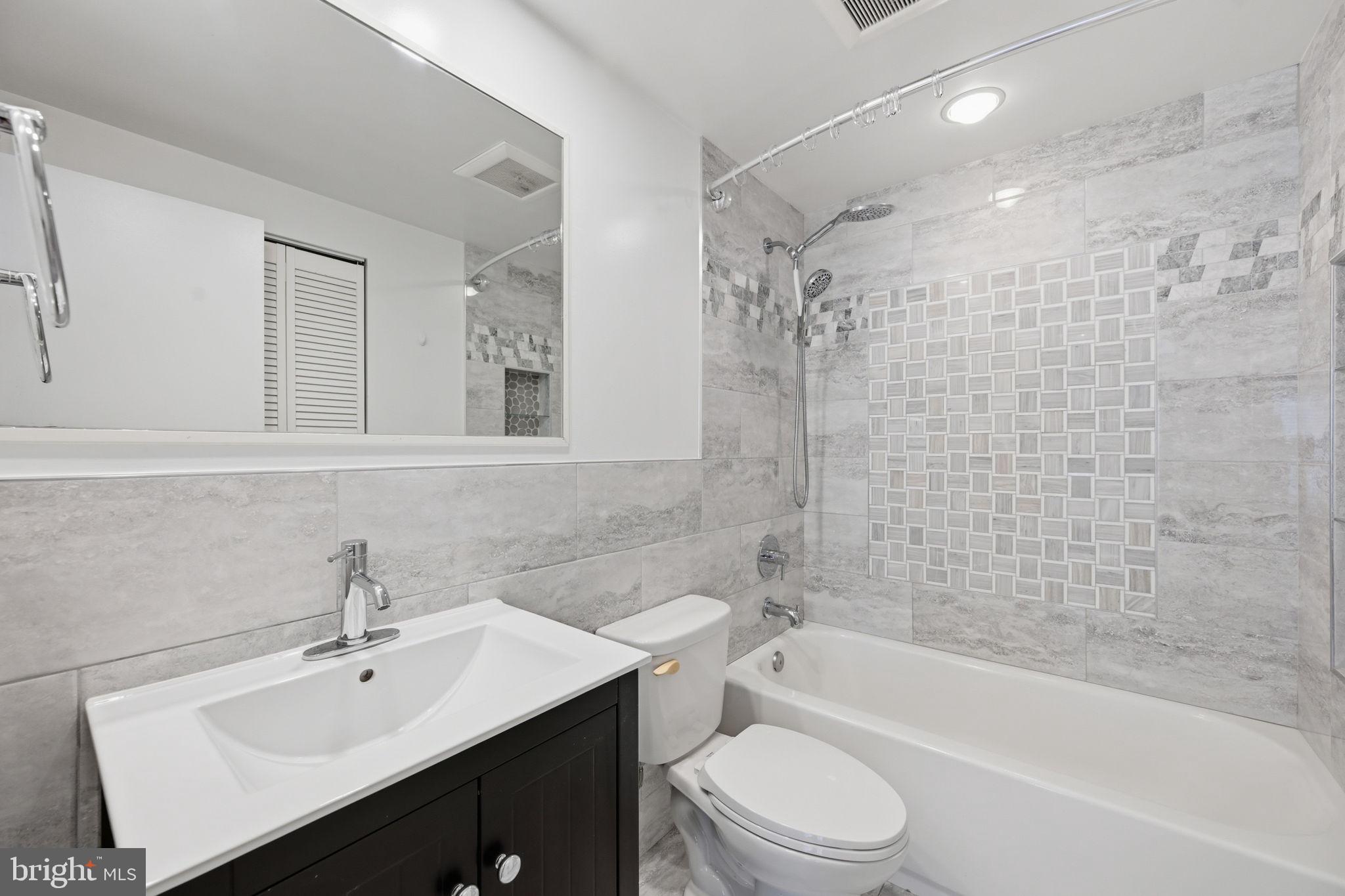 THOMAS CHOICE WEST - Residential