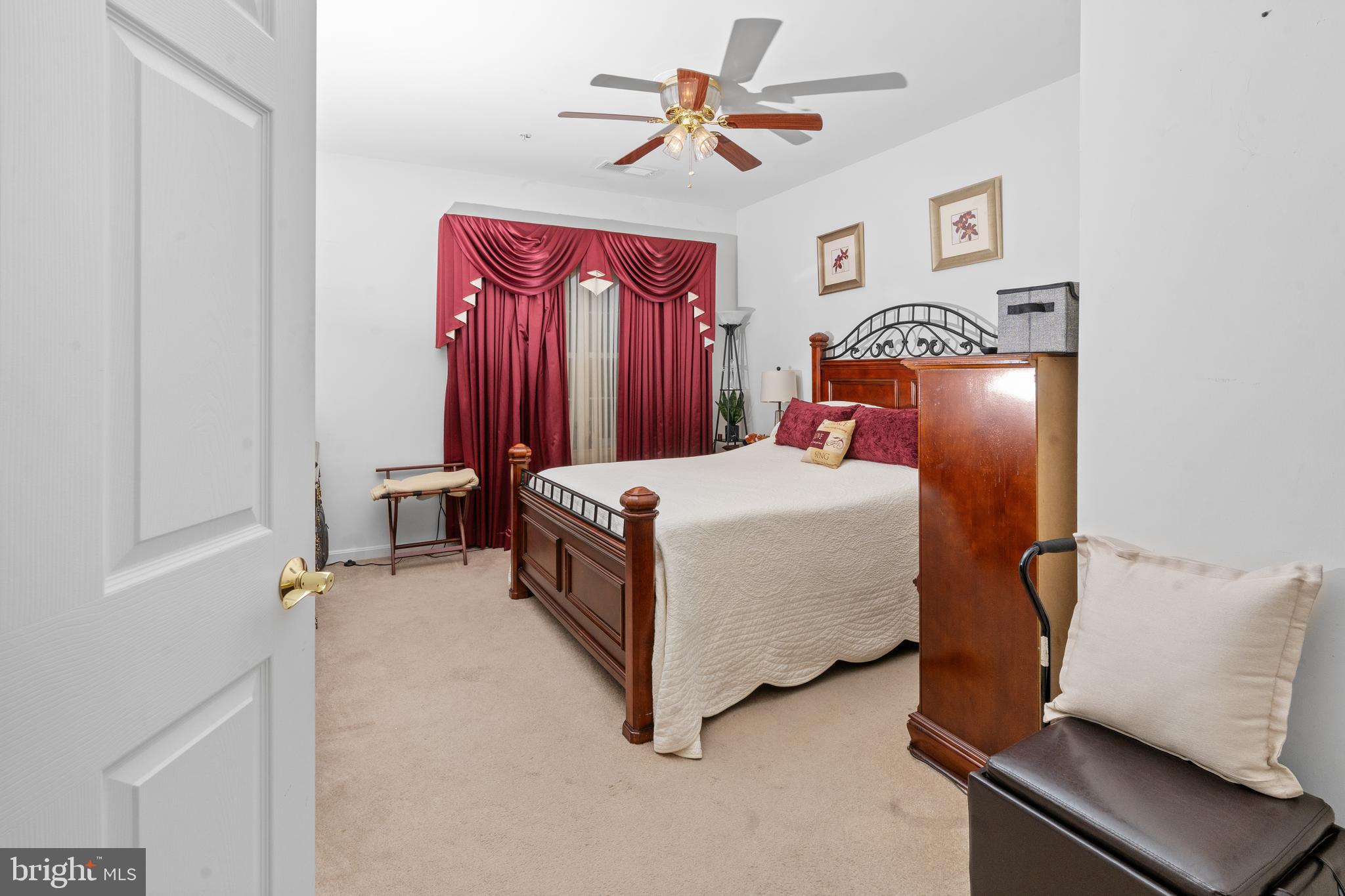 CAMERON GROVE - Residential