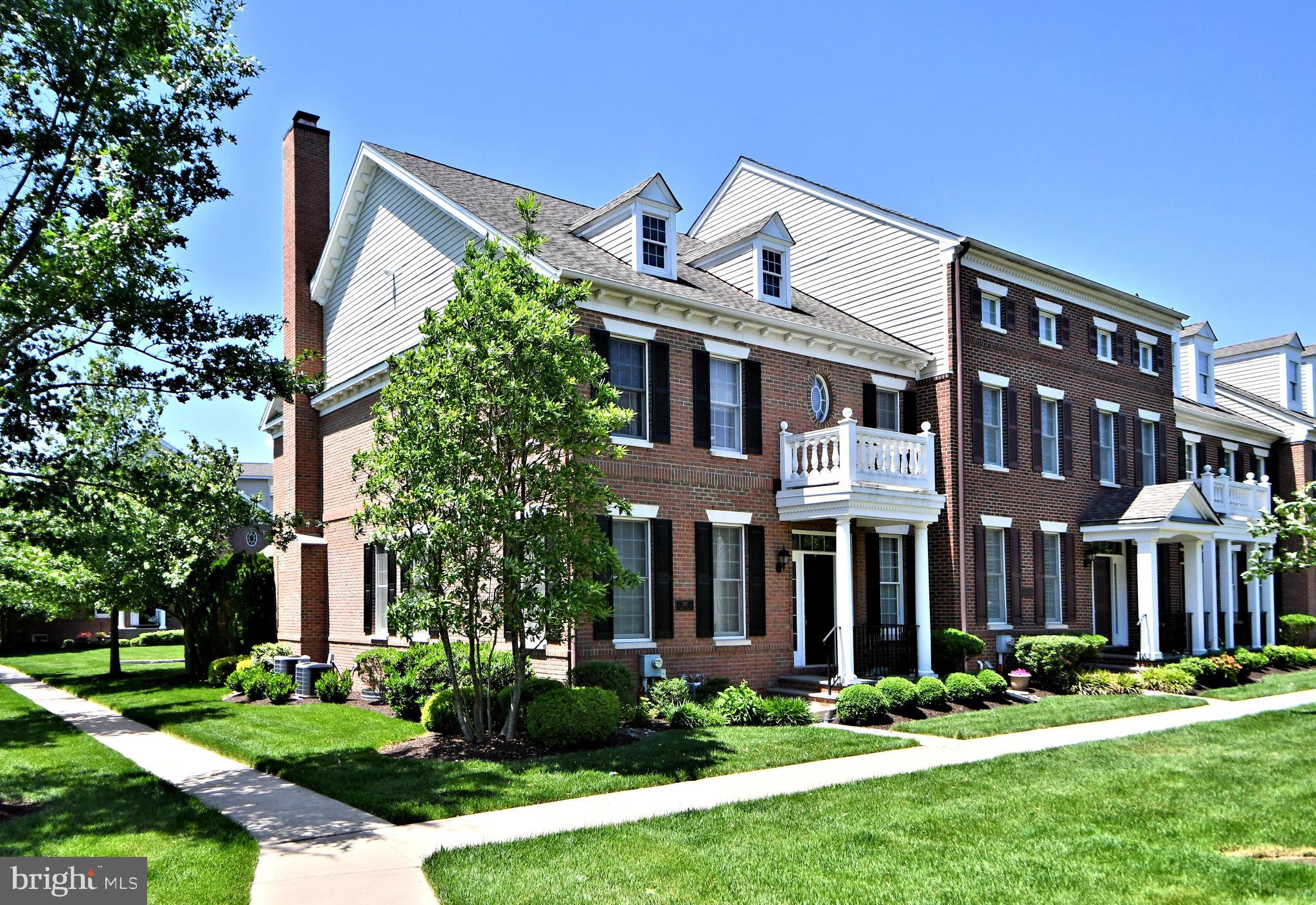 NEWTOWN WALK - Residential