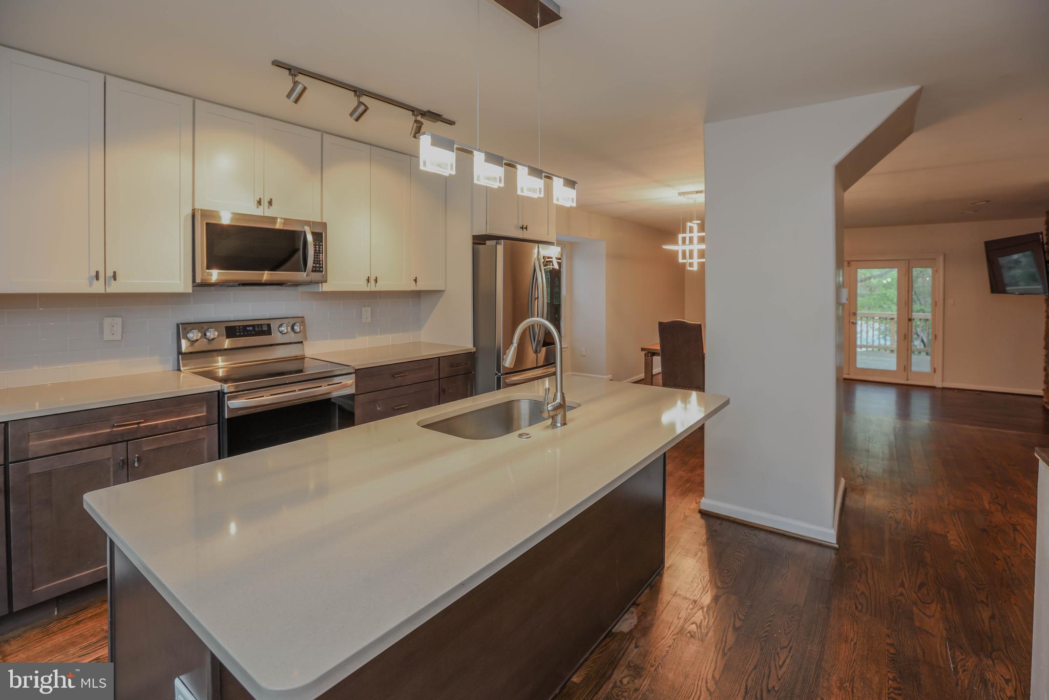 VILLAGE OF HICKORY RIDGE - Residential