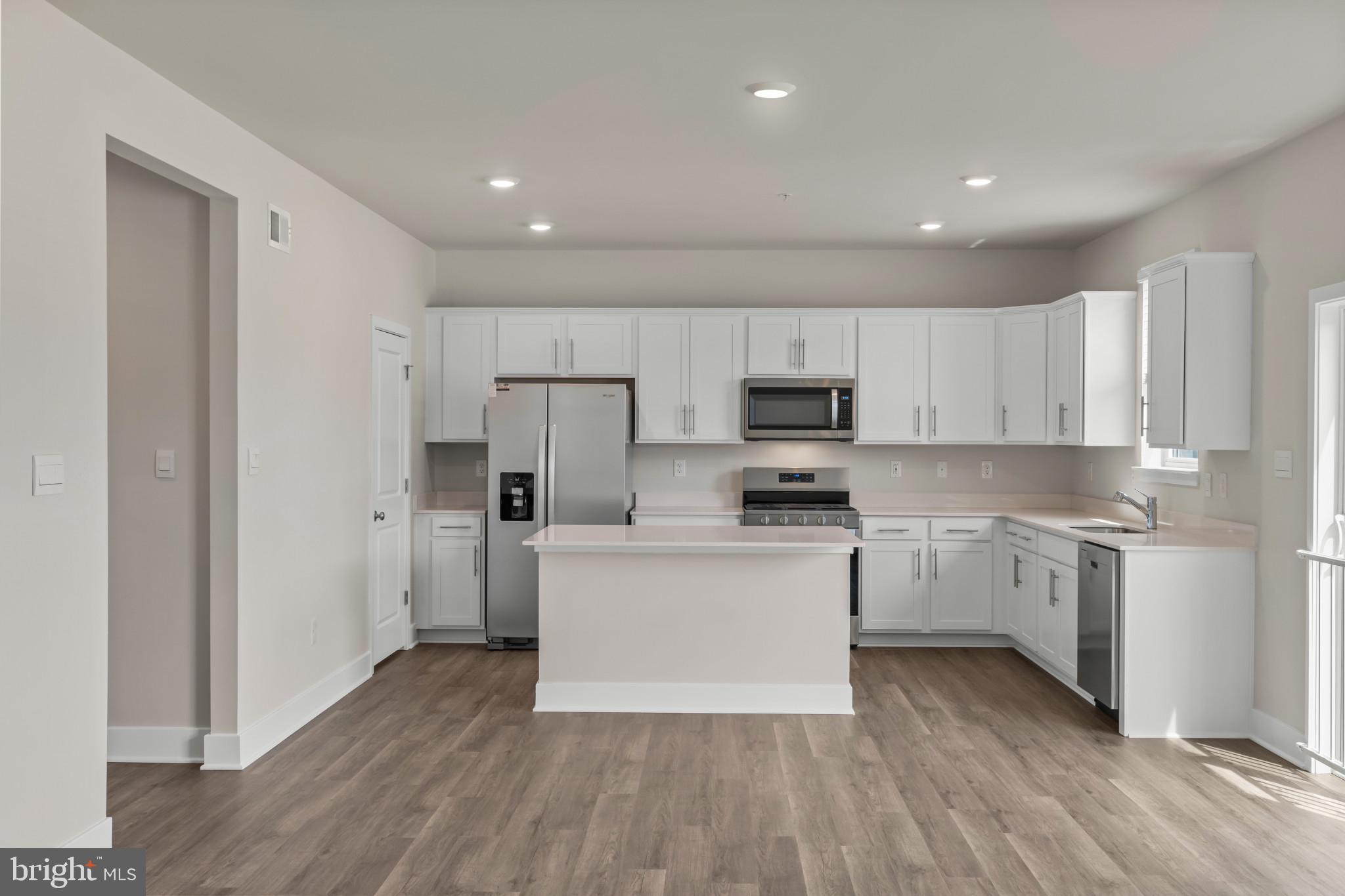 WATERMARK AT WESTPHALIA TOWN CENTER - Residential