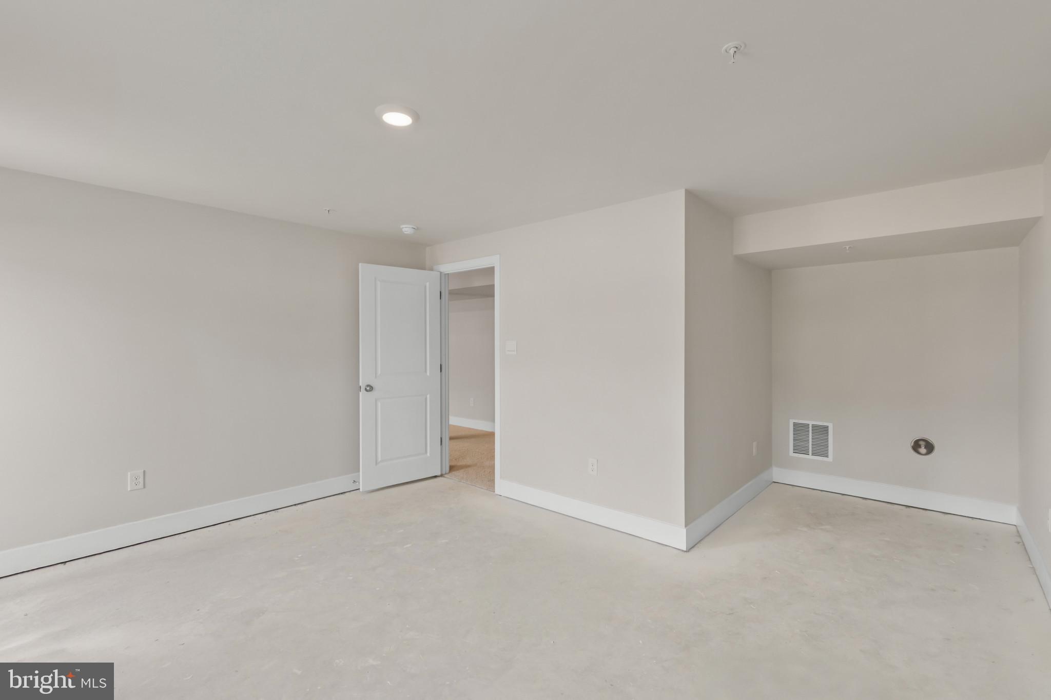 WATERMARK AT WESTPHALIA TOWN CENTER - Residential