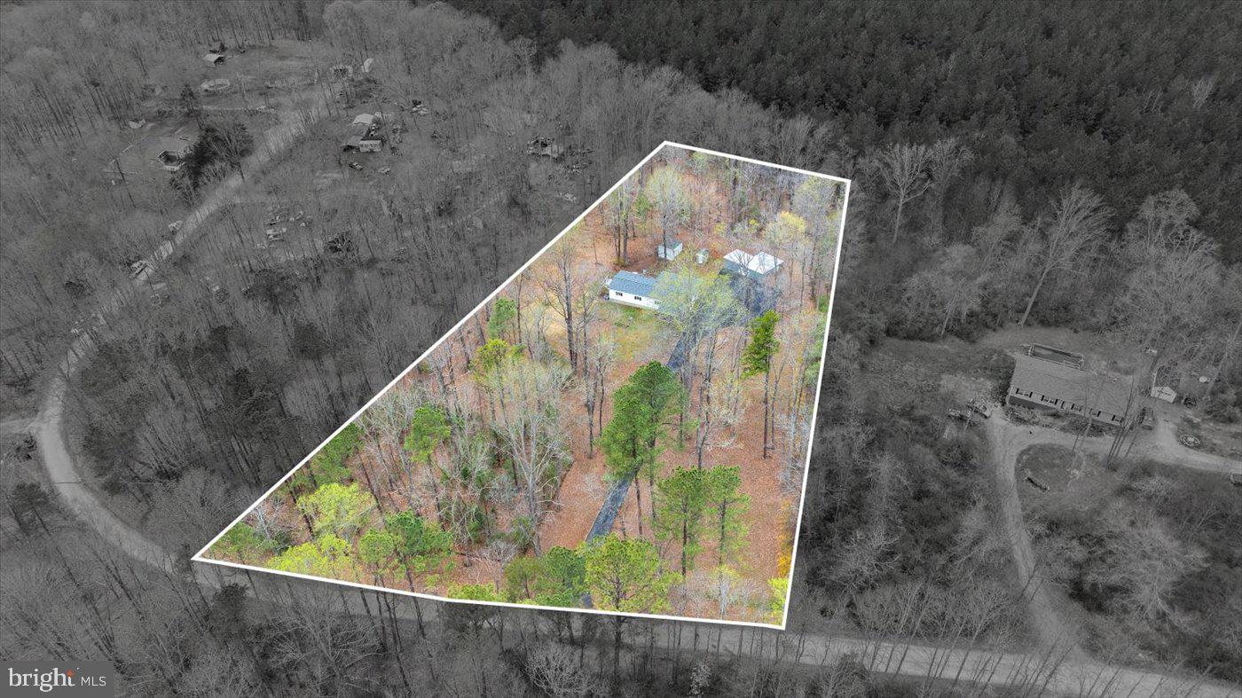 COUNTRY ACRES - Residential
