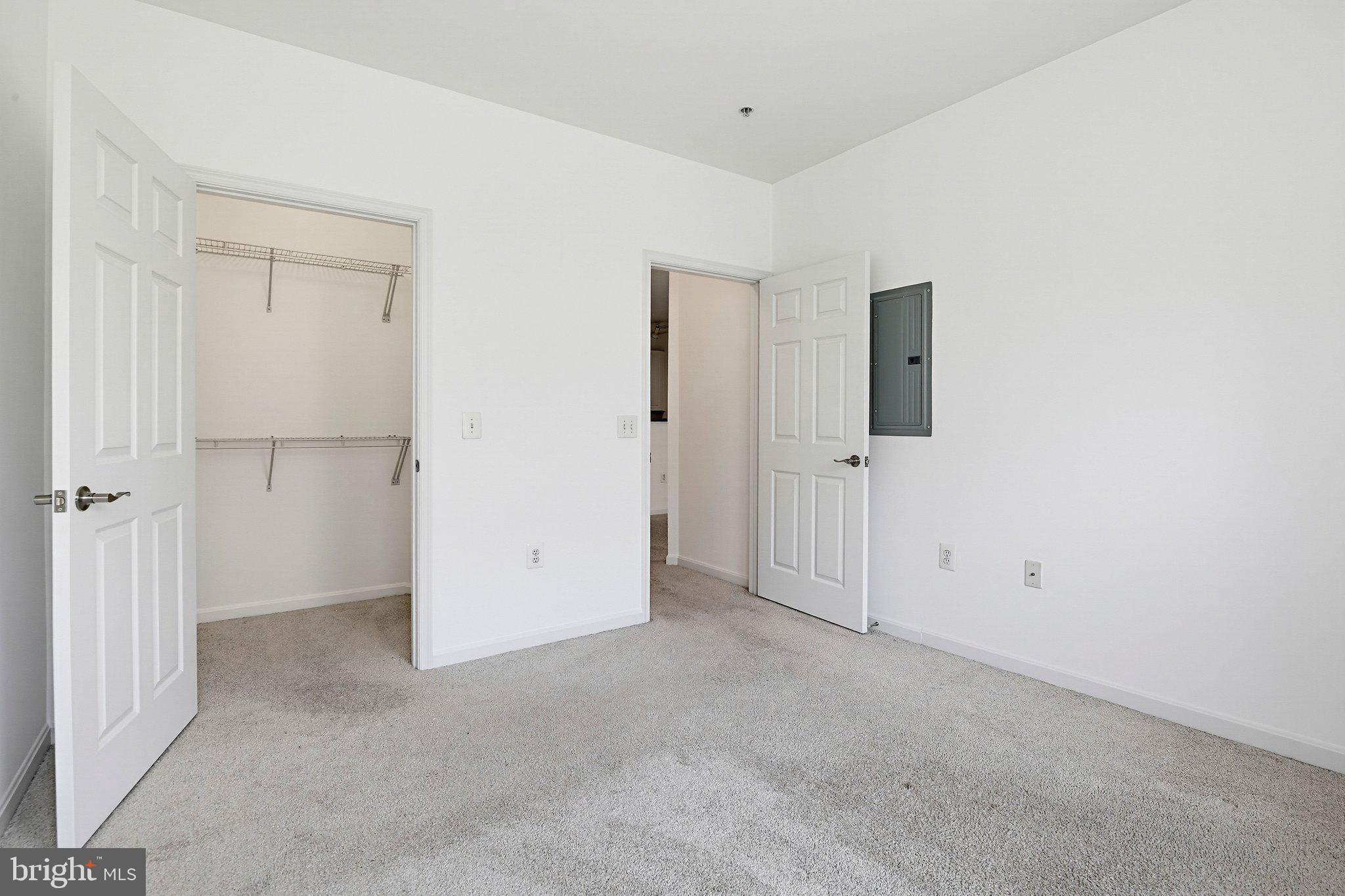 MARQUIS AT VIENNA STATION - Residential