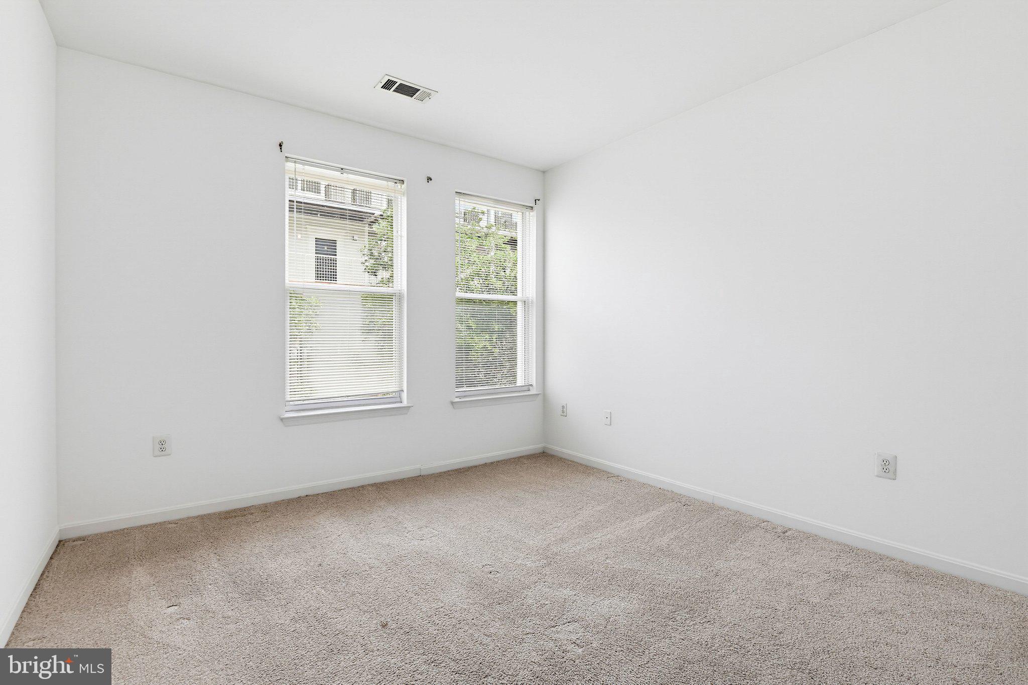 MARQUIS AT VIENNA STATION - Residential