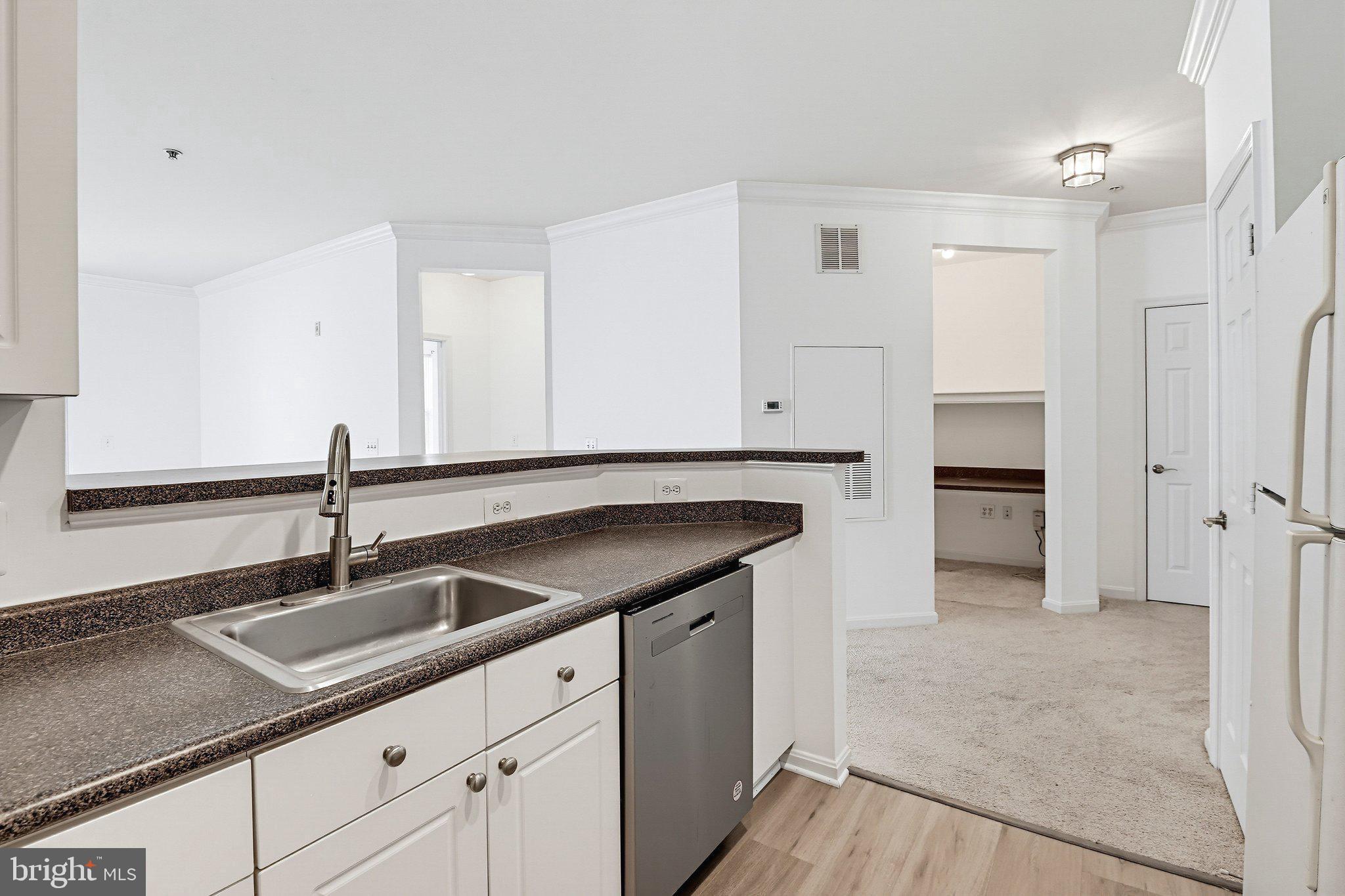 MARQUIS AT VIENNA STATION - Residential
