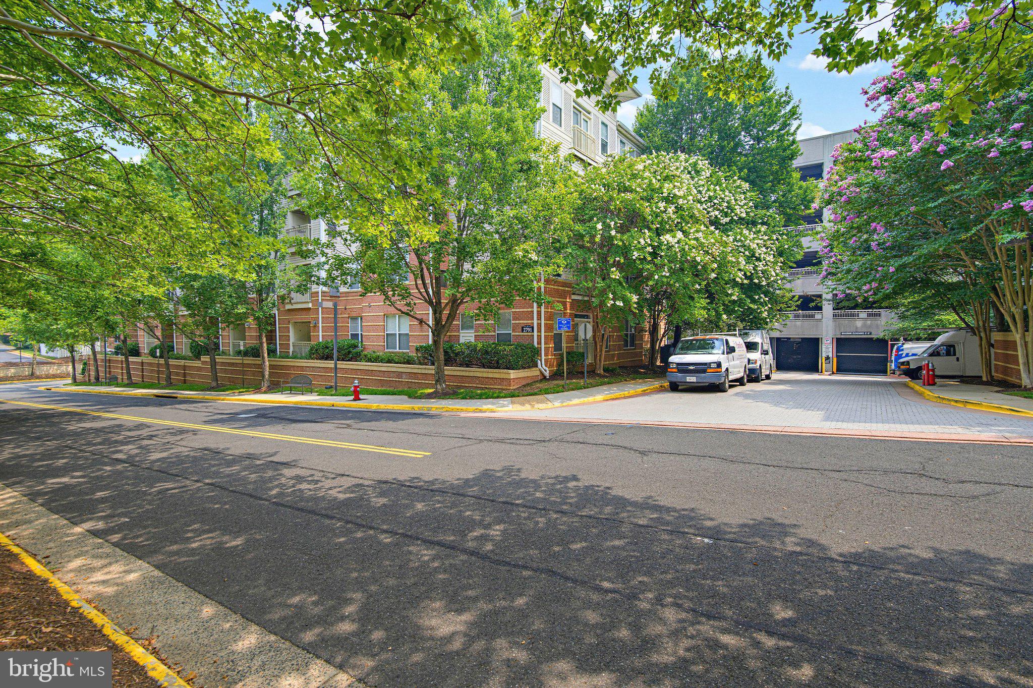 MARQUIS AT VIENNA STATION - Residential