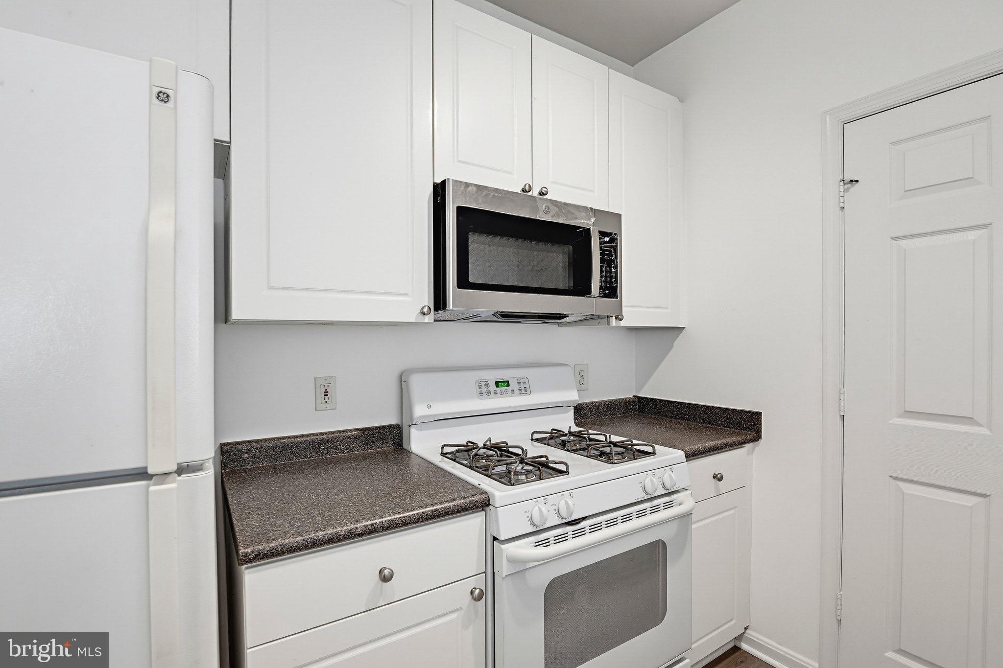 MARQUIS AT VIENNA STATION - Residential