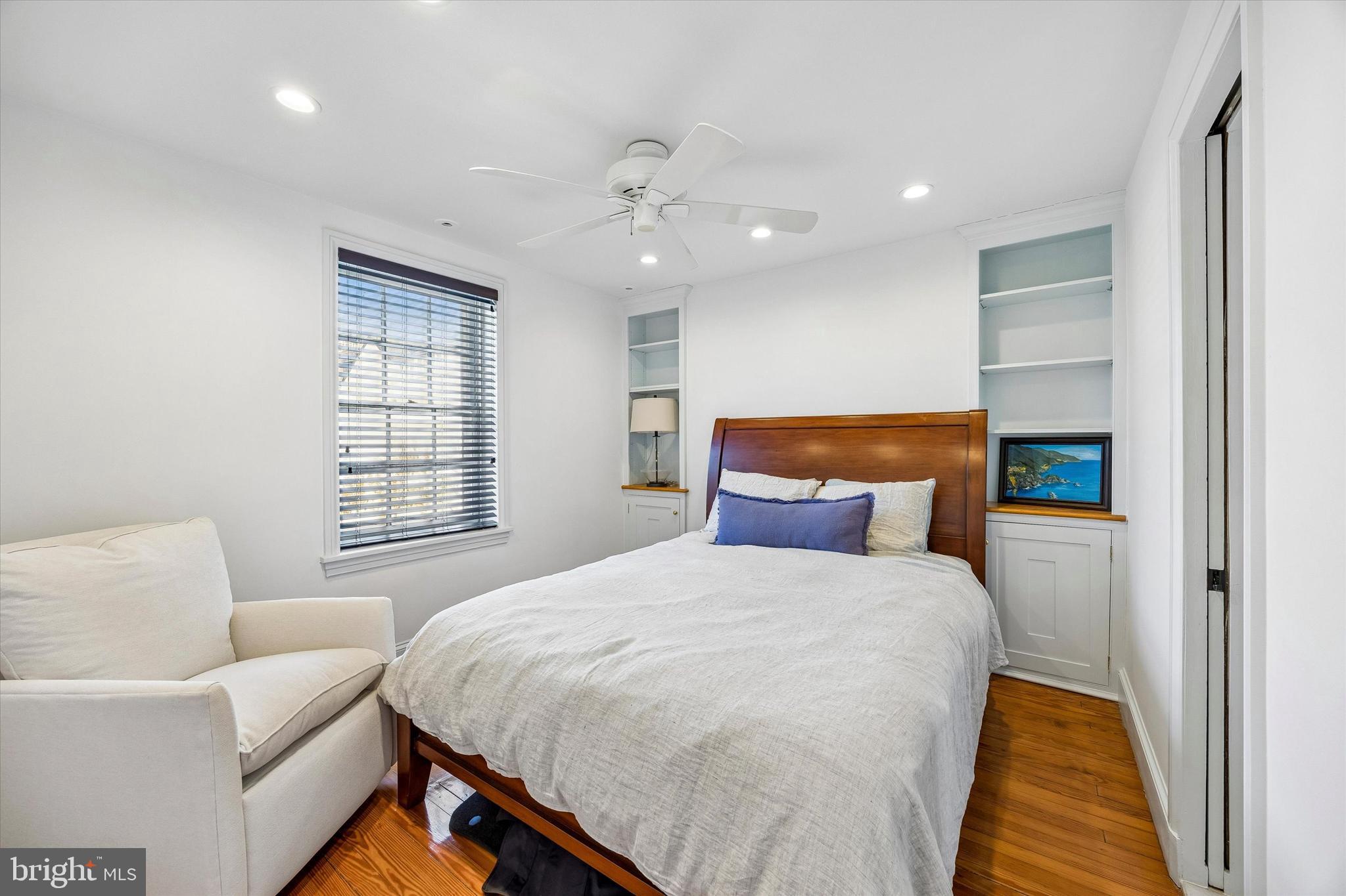 SOCIETY HILL - Residential