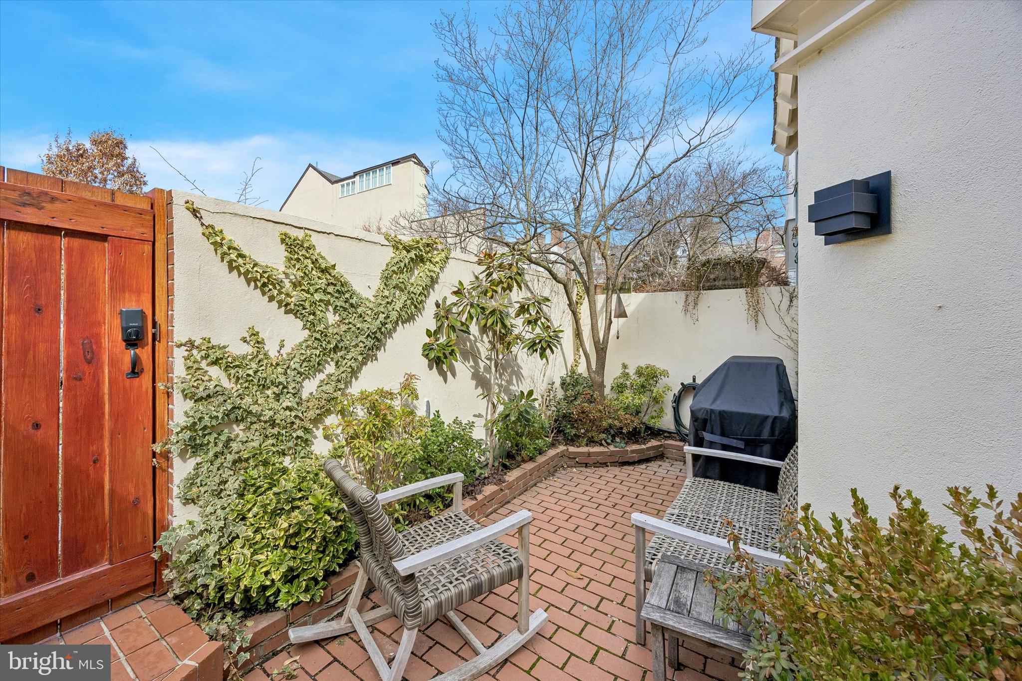 SOCIETY HILL - Residential