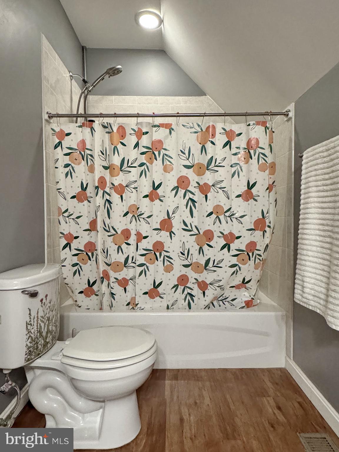 BENEDICT FARMS - Residential