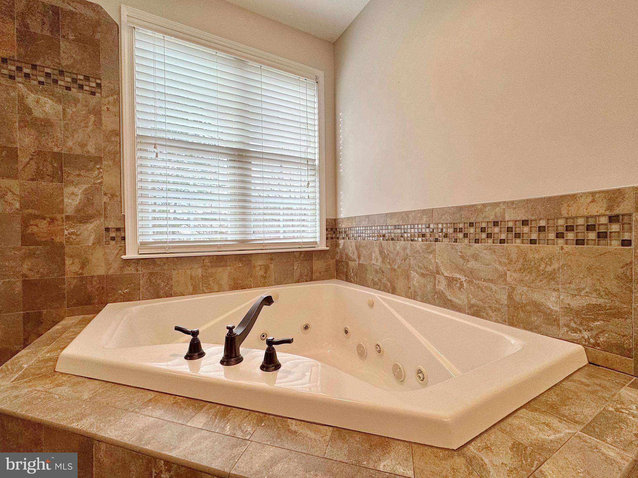 BENEDICT FARMS - Residential